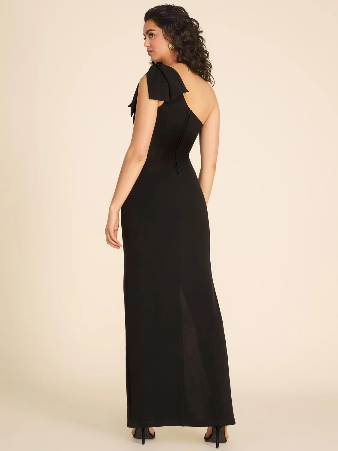 One-Shoulder Fitted Gown With Bow Detail sold by Suzy Shier product image thumbnail 4