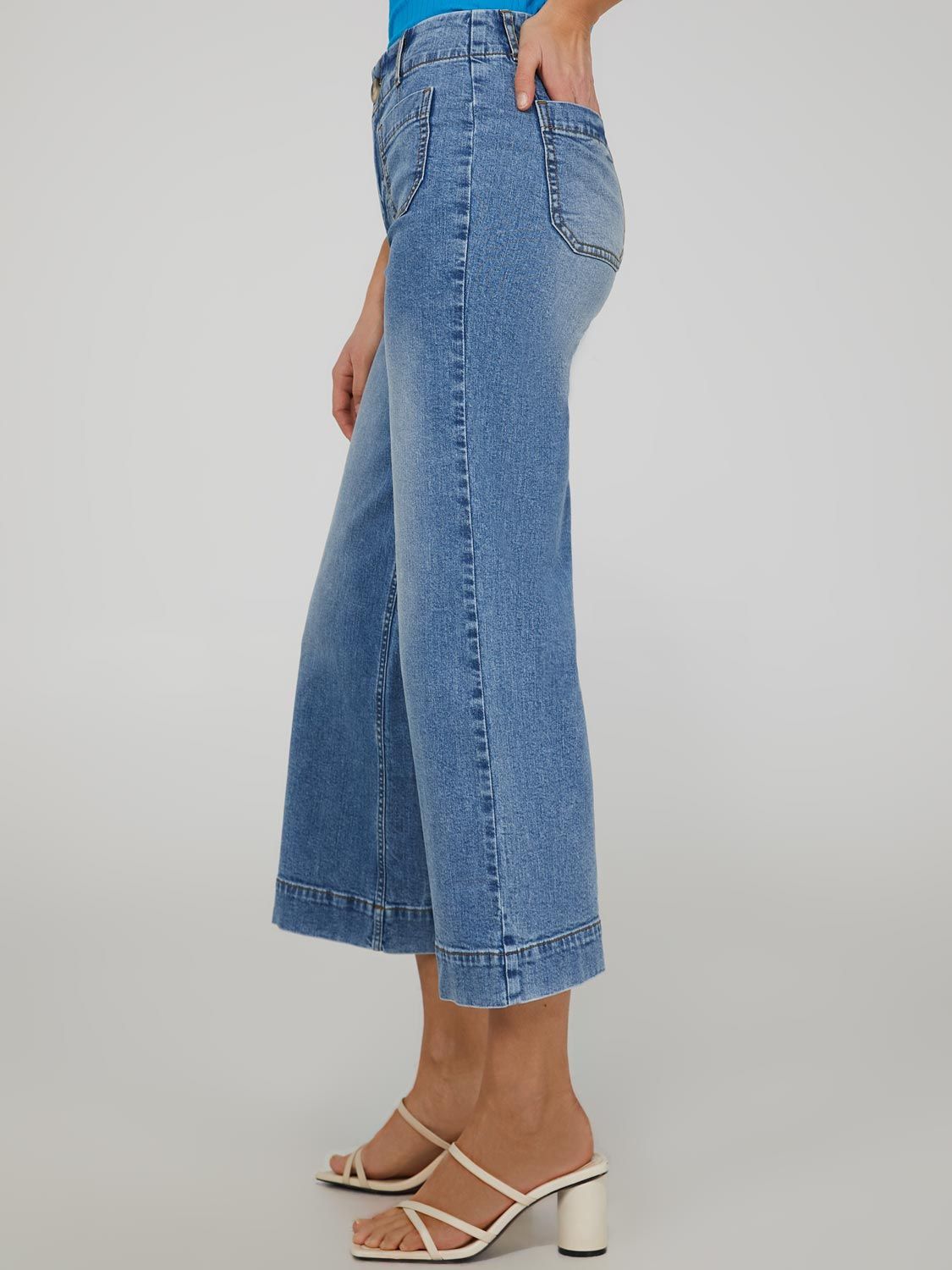 Cropped Patch Pocket Wide Leg Gaucho Pants sold by Suzy Shier product image thumbnail 4