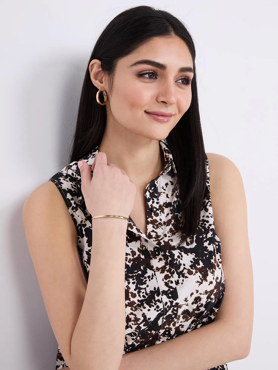 Sleeveless Animal Print Button-Front Blouse sold by Suzy Shier product image thumbnail 2