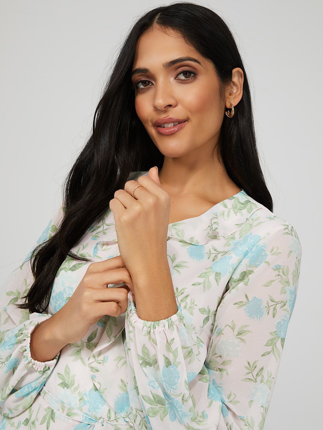 Printed Chiffon Crossover Dress With Ruffle Details sold by Suzy Shier product image thumbnail 6