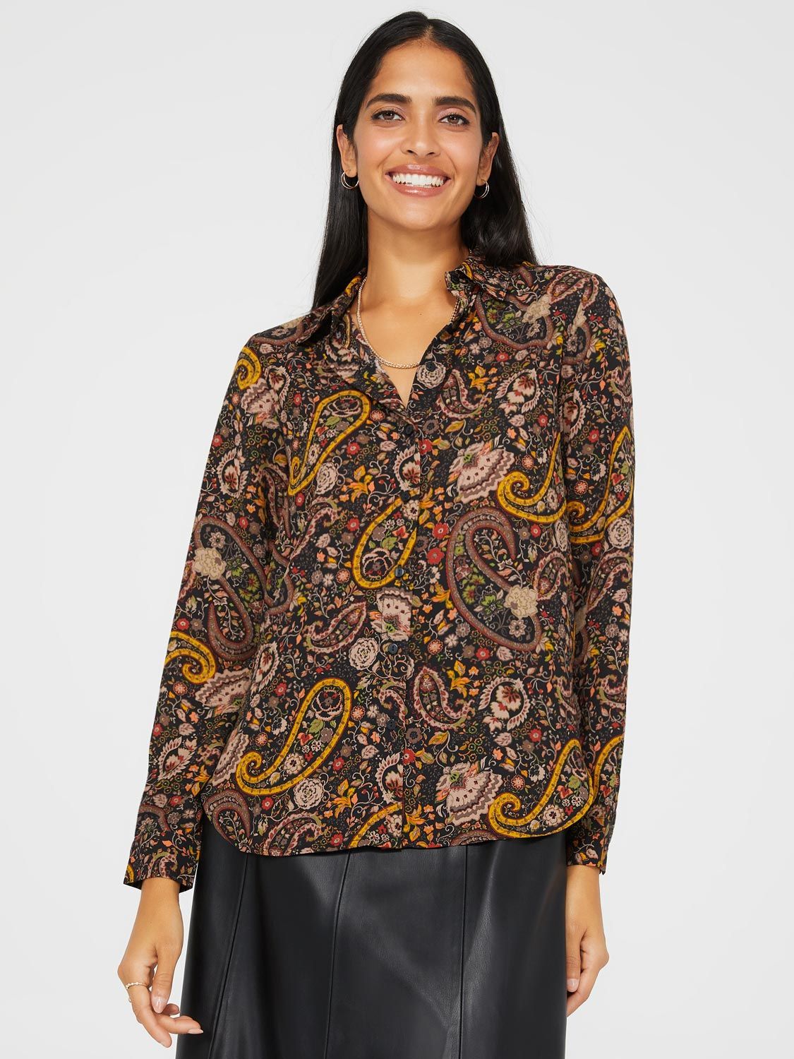 Paisley Print Crepe Button-Front Blouse With Rounded Hem sold by Suzy Shier product image thumbnail 3