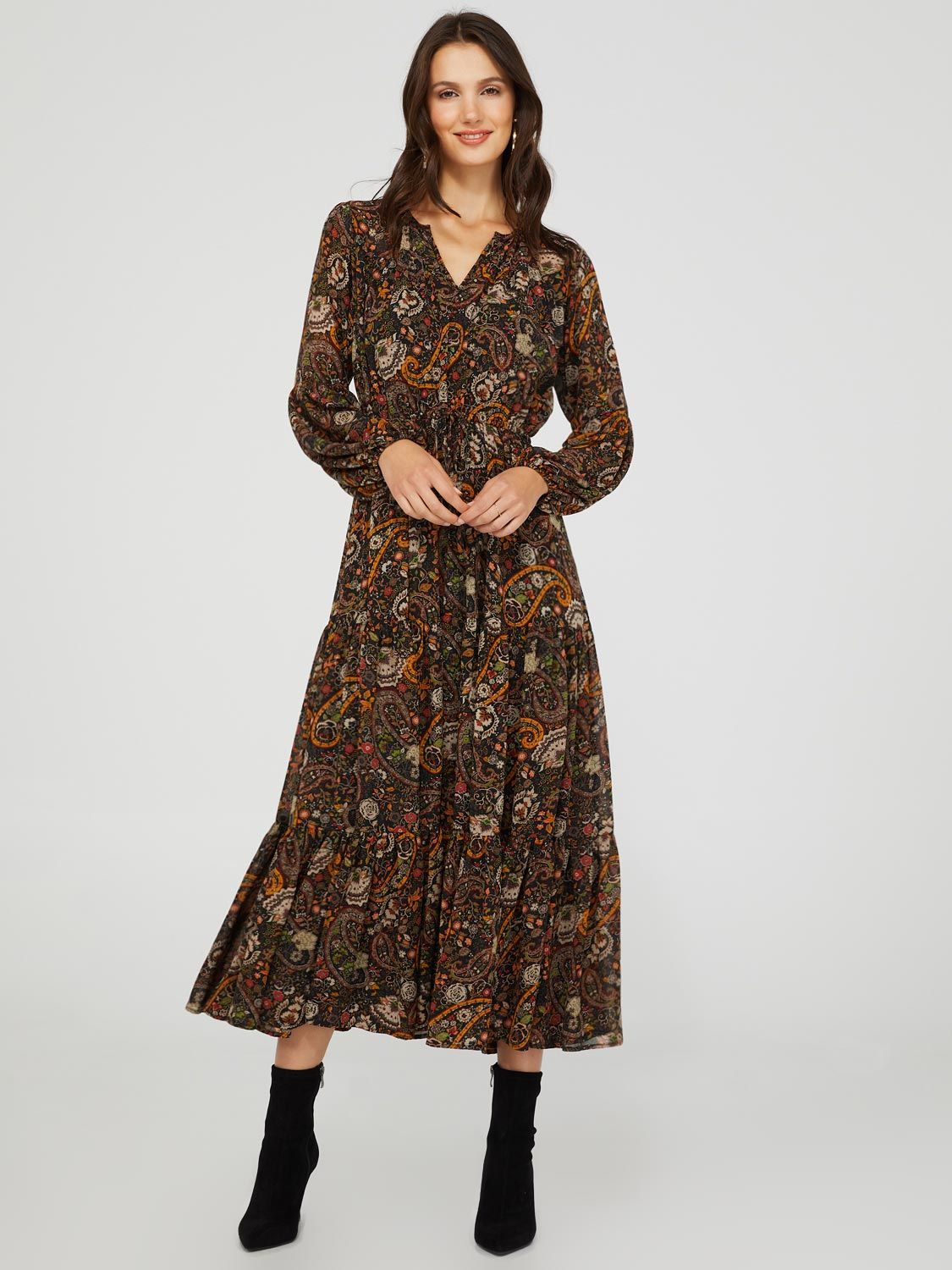 Paisley Print Split Neck Maxi Dress With 2-Tier Skirt sold by Suzy Shier product image thumbnail 4