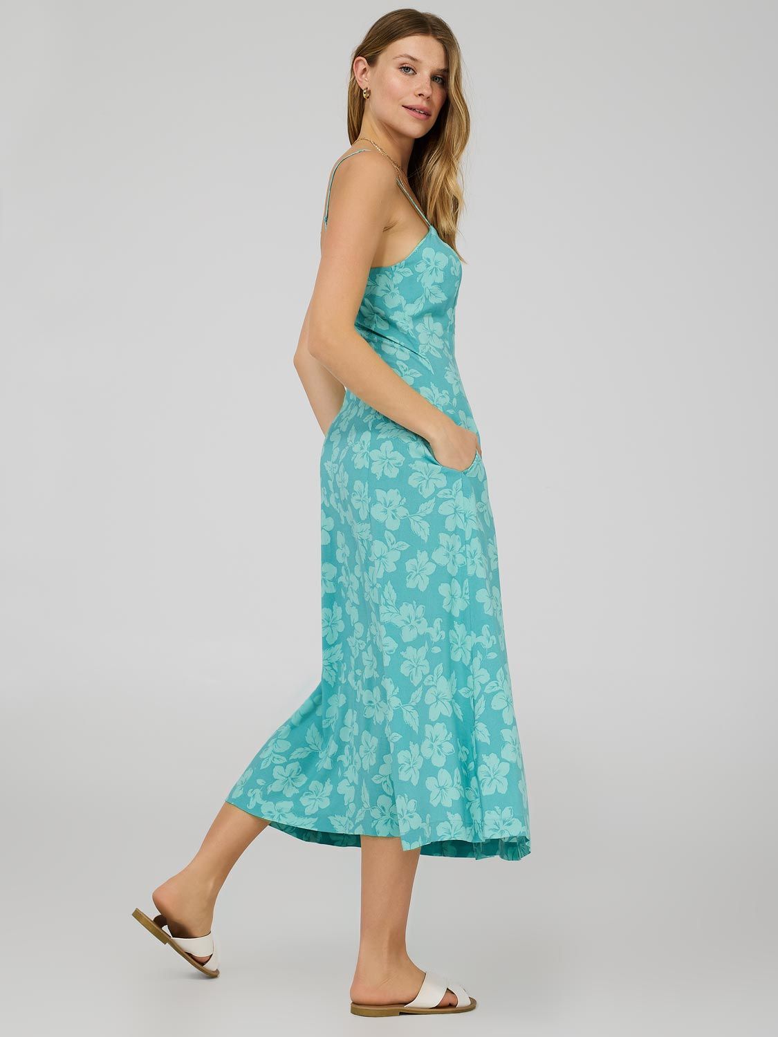 Floral Print Button-Front Midi Dress With Pockets sold by Suzy Shier product image thumbnail 4