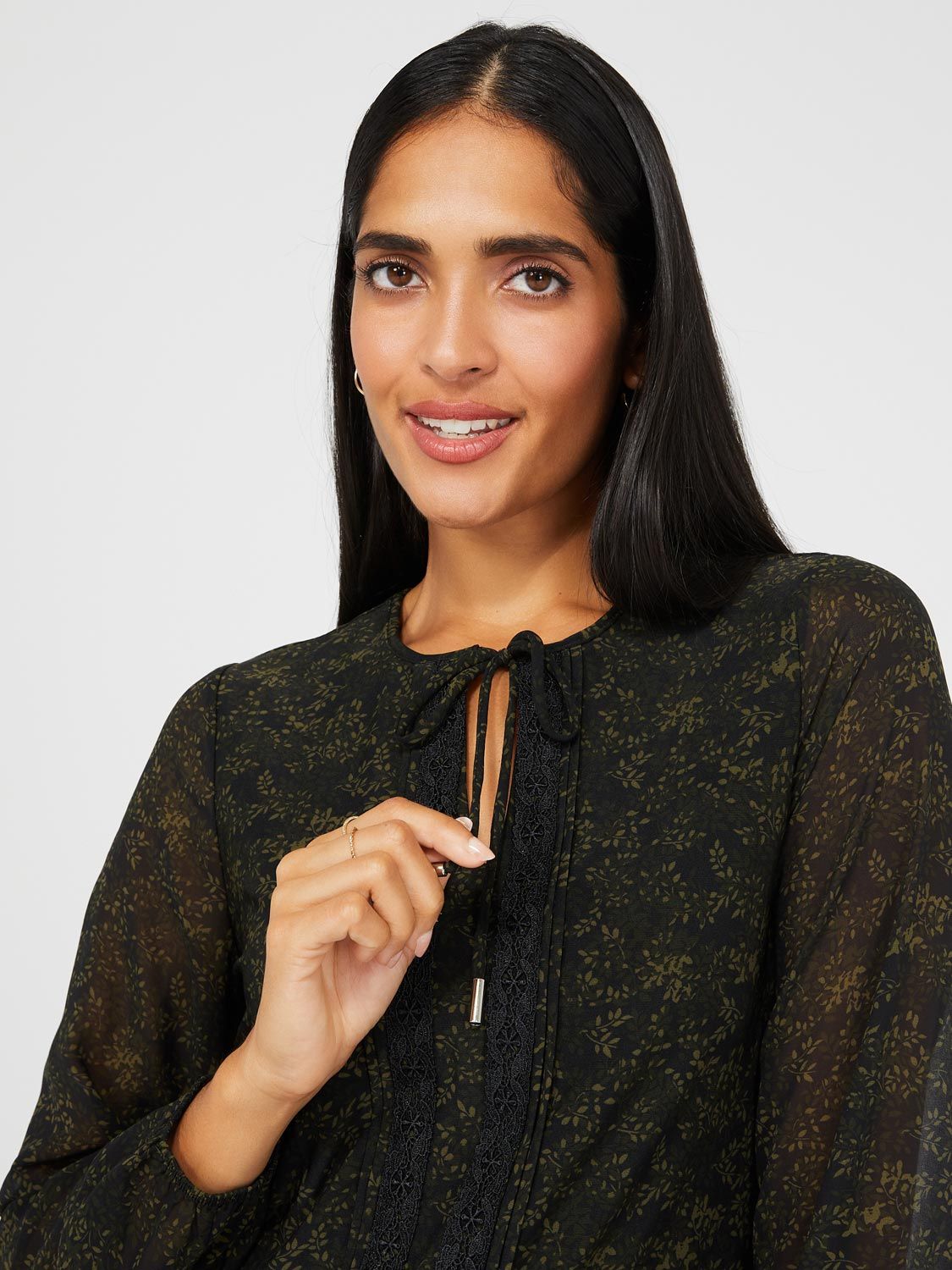 Long Chiffon Floral Print Top With Front Keyhole sold by Suzy Shier product image thumbnail 2