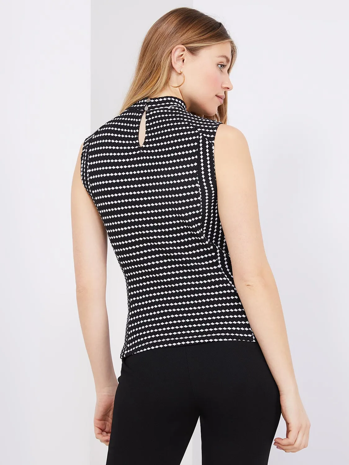 Printed Textured Sleeveless Mock Neck Top sold by Suzy Shier product image thumbnail 5