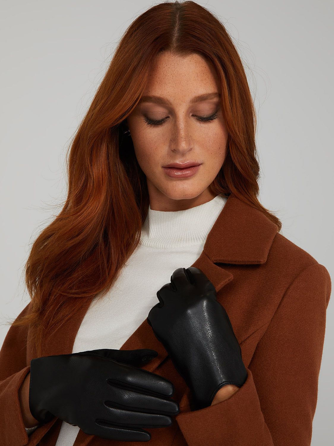 Velvet-Lined Faux Leather Gloves sold by Suzy Shier product image thumbnail 2
