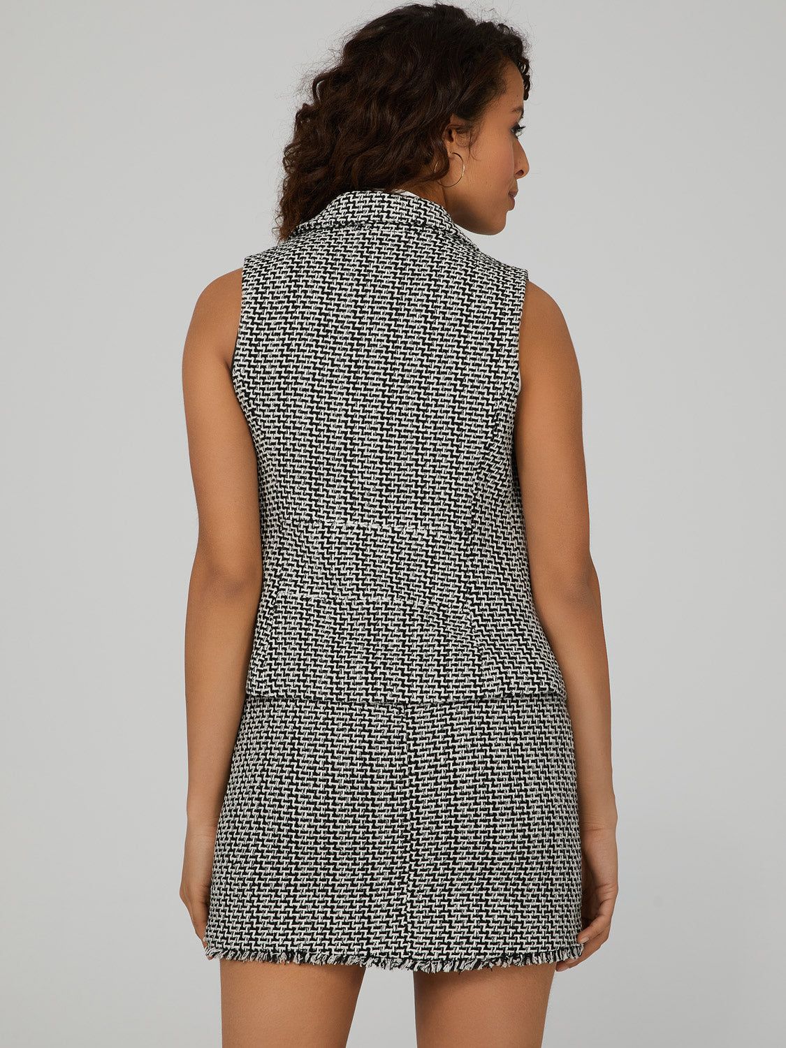 Cropped Boucle Vest sold by Suzy Shier product image thumbnail 5