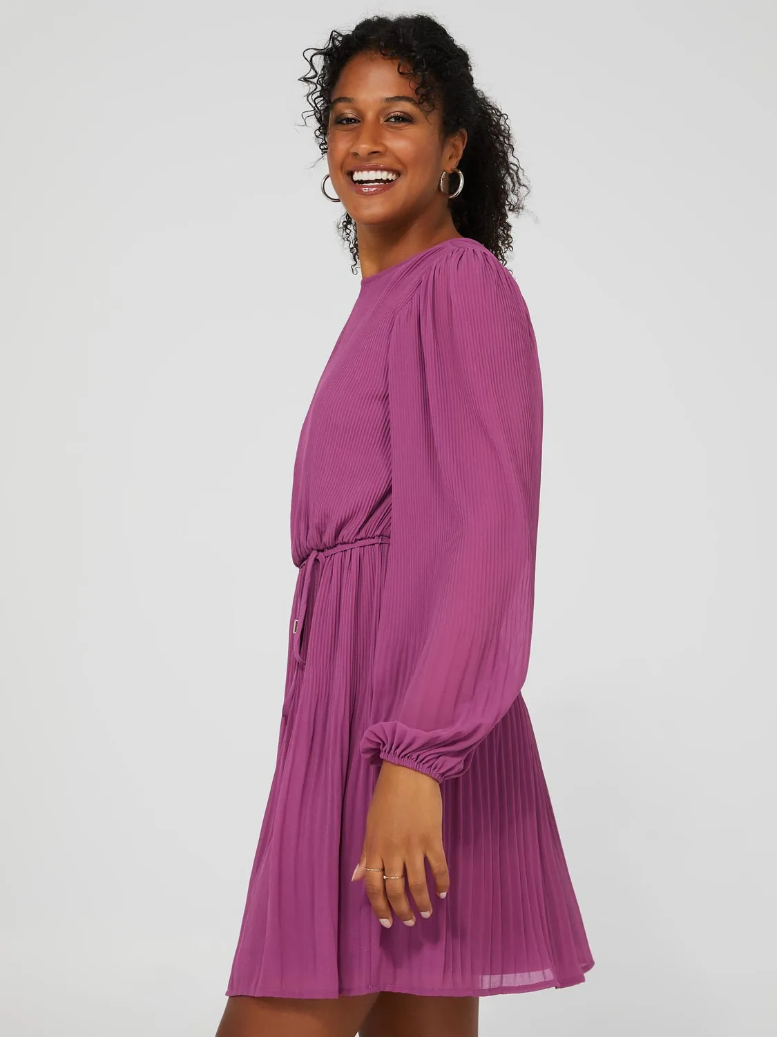 Plisse Chiffon Long Sleeve Mini Dress With Elastic Waist sold by Suzy Shier product image thumbnail 4