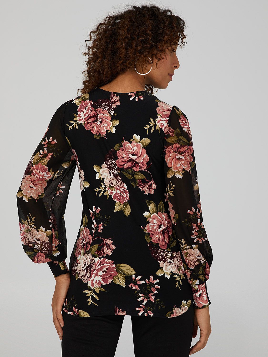 Floral Keyhole Bubble Sleeve Top sold by Suzy Shier product image thumbnail 4