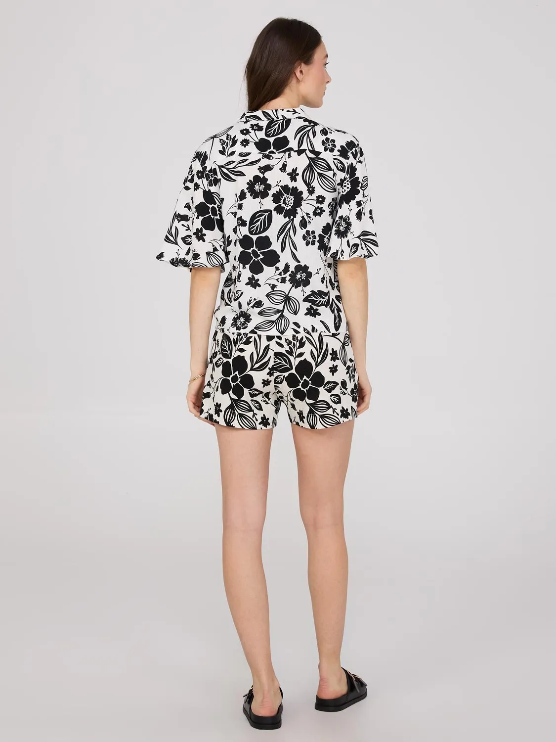 Floral Print Flutter Sleeve Blouse sold by Suzy Shier product image thumbnail 5