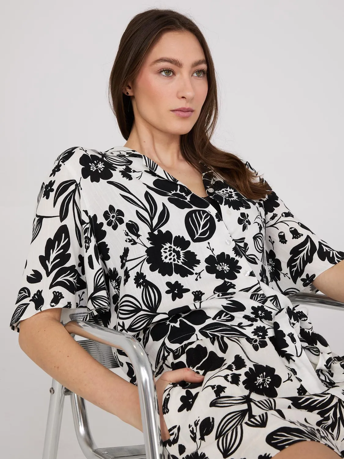 Floral Print Flutter Sleeve Blouse sold by Suzy Shier product image thumbnail 3