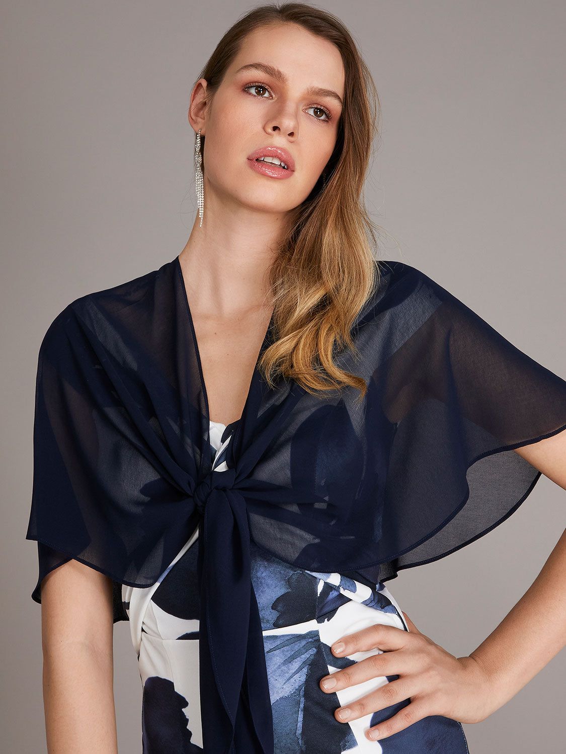 Boléro en chiffon transparent sold by Suzy Shier product image thumbnail 2