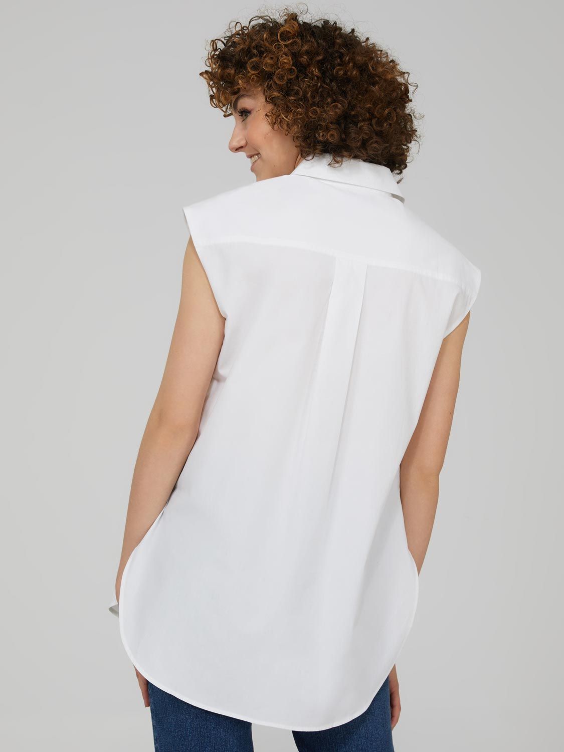 Oversized Sleeveless Button-Front Blouse sold by Suzy Shier product image thumbnail 4