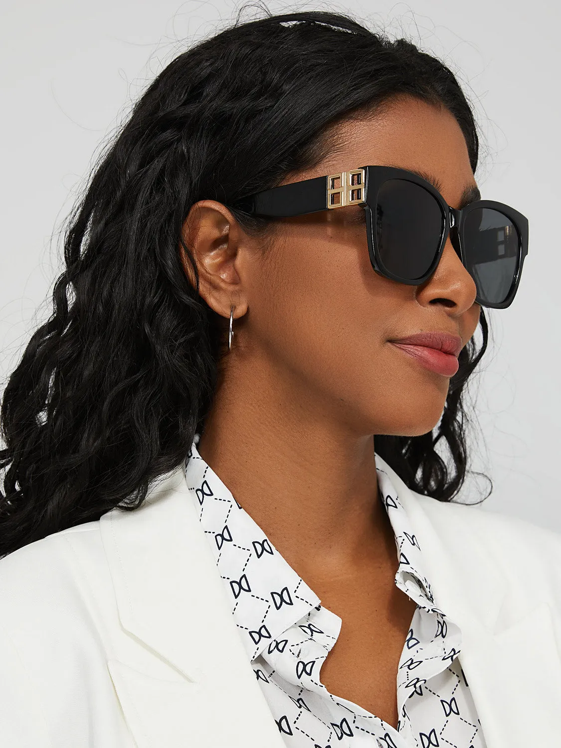 Oversized Wayfarer Sunglasses With Gold Detail sold by Suzy Shier product image thumbnail 2