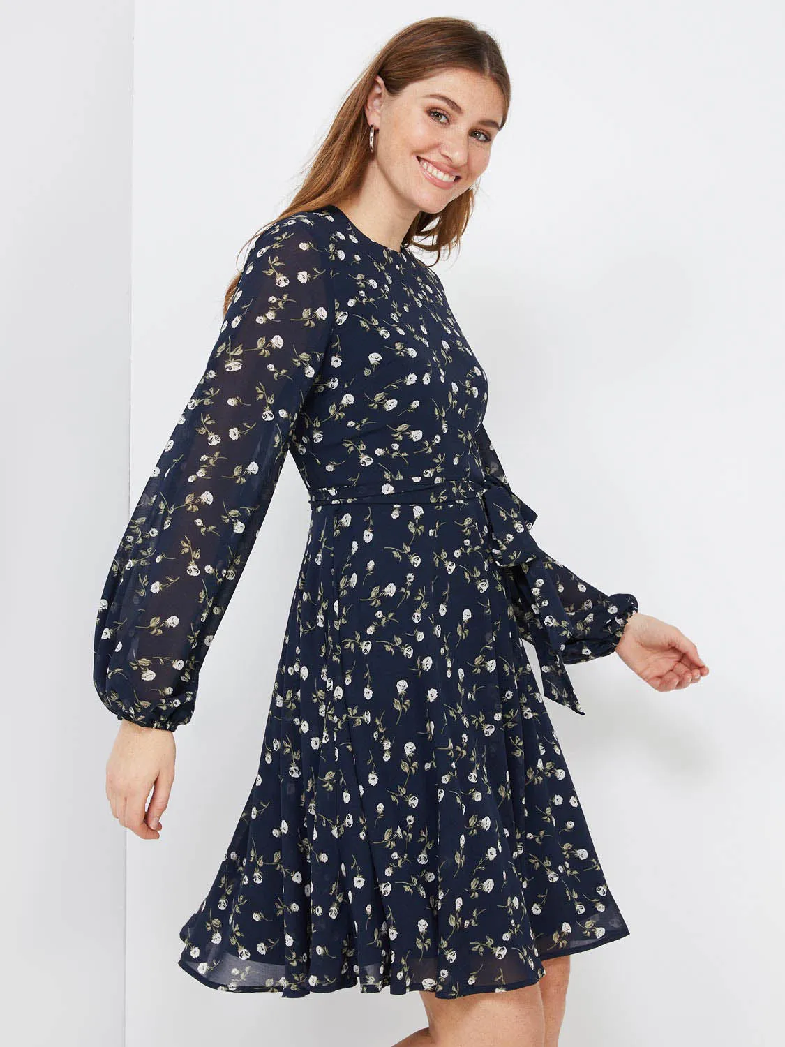 Floral Print Chiffon Fit & Flare Dress sold by Suzy Shier product image thumbnail 4