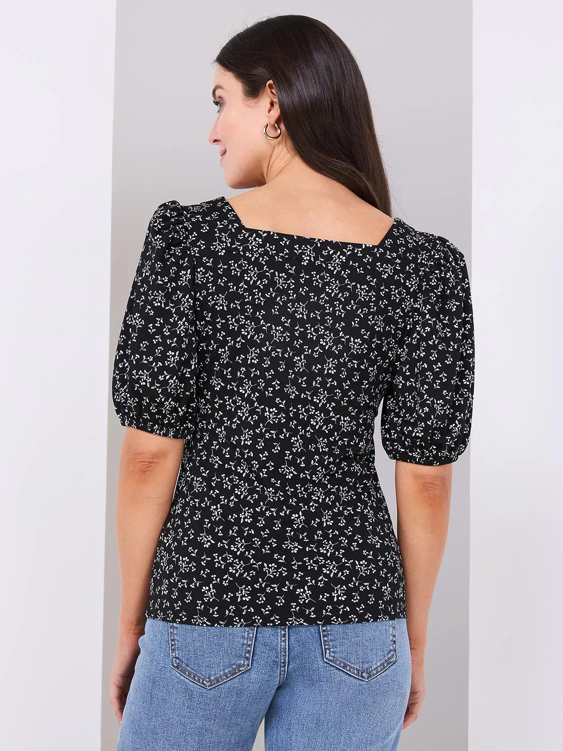 Floral Print Puff Sleeve Square Neck Top sold by Suzy Shier product image thumbnail 5