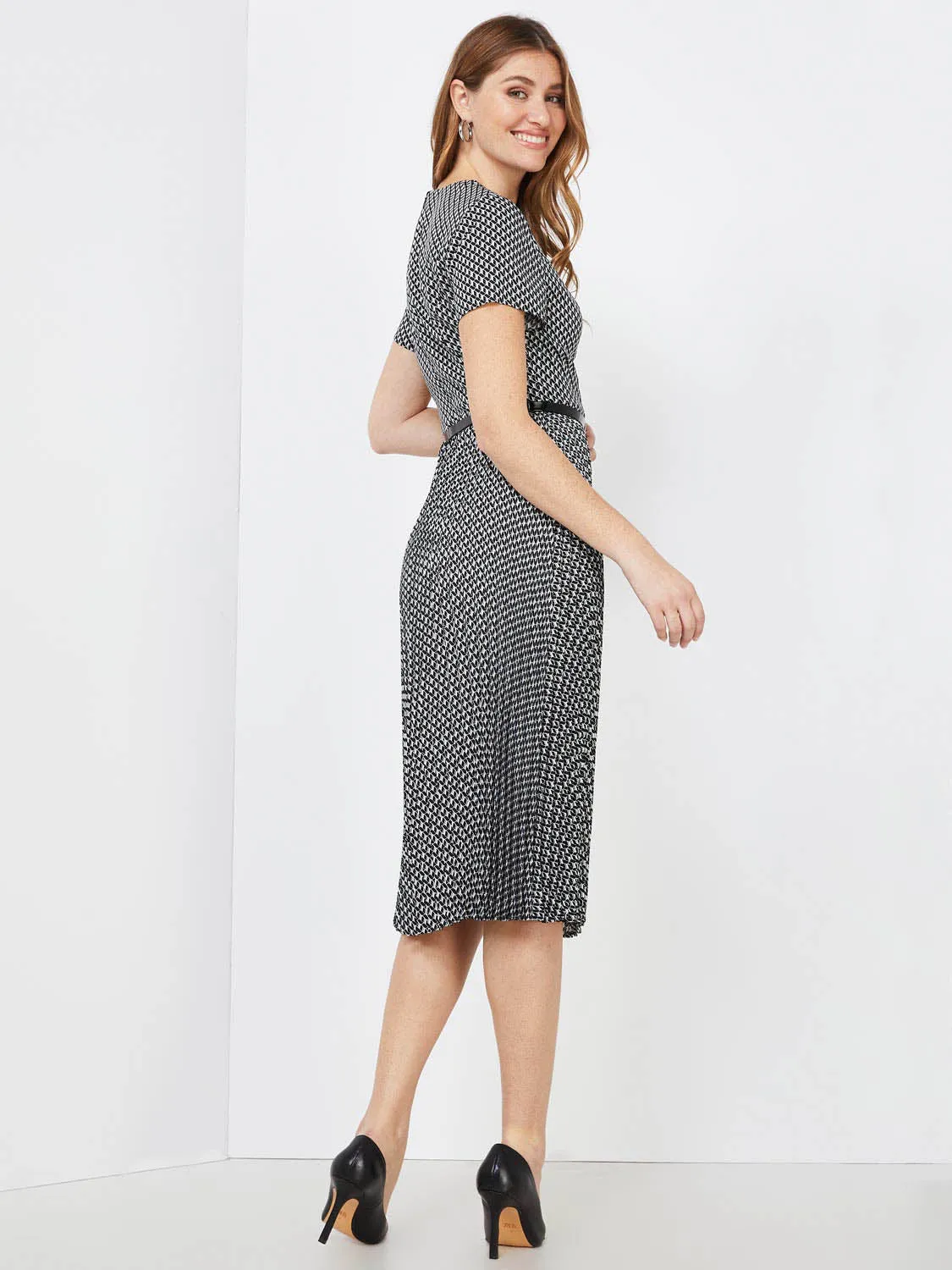 Geo Print Belted Pleated Midi Dress sold by Suzy Shier product image thumbnail 5