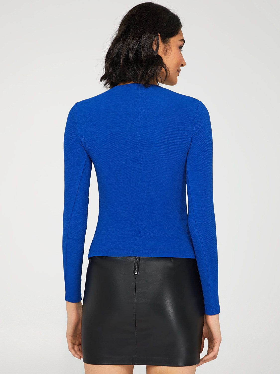 O-Ring Cut-Out V-Neck Top sold by Suzy Shier product image thumbnail 4