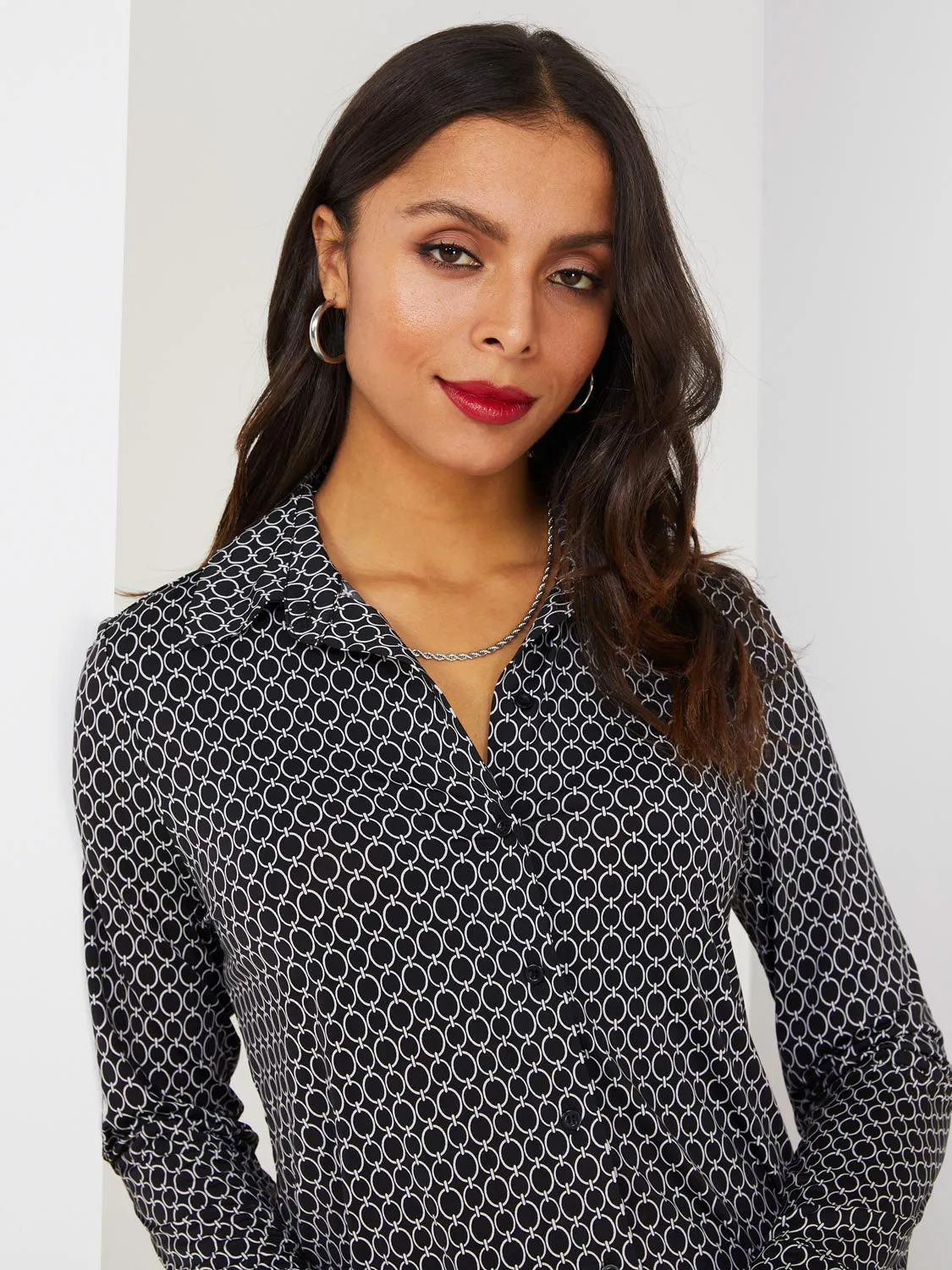 Geometric Print Button-Front Blouse sold by Suzy Shier product image thumbnail 2