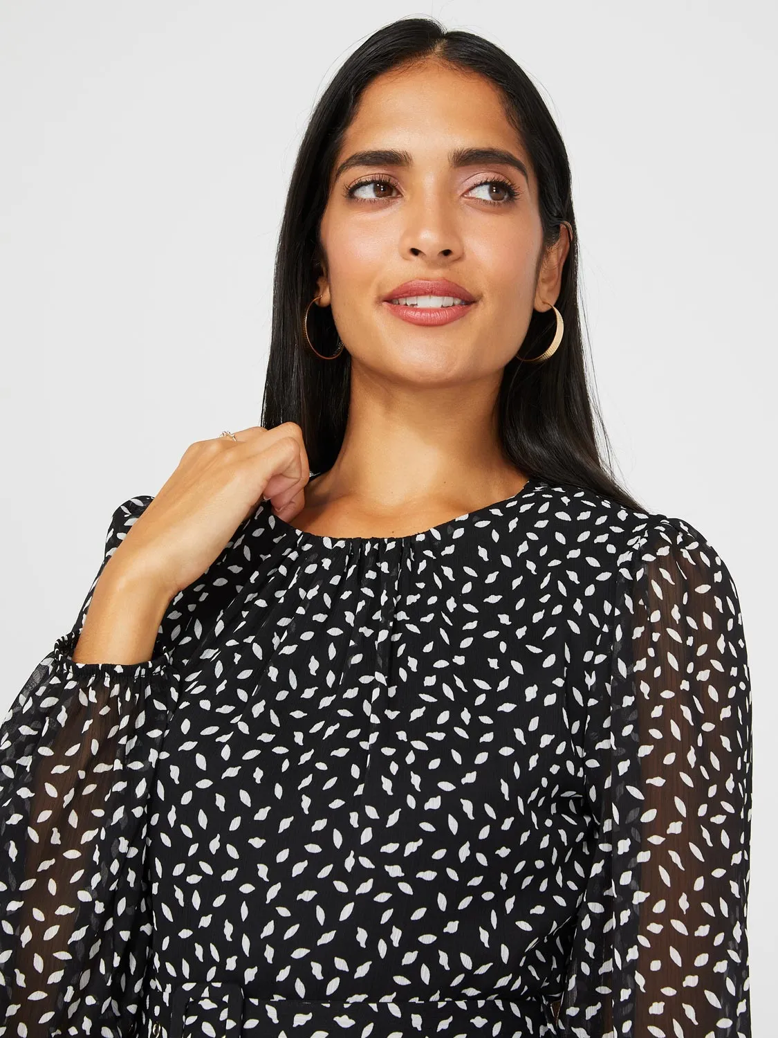 Printed Round Neck Midi Dress With Pleated Skirt sold by Suzy Shier product image thumbnail 2