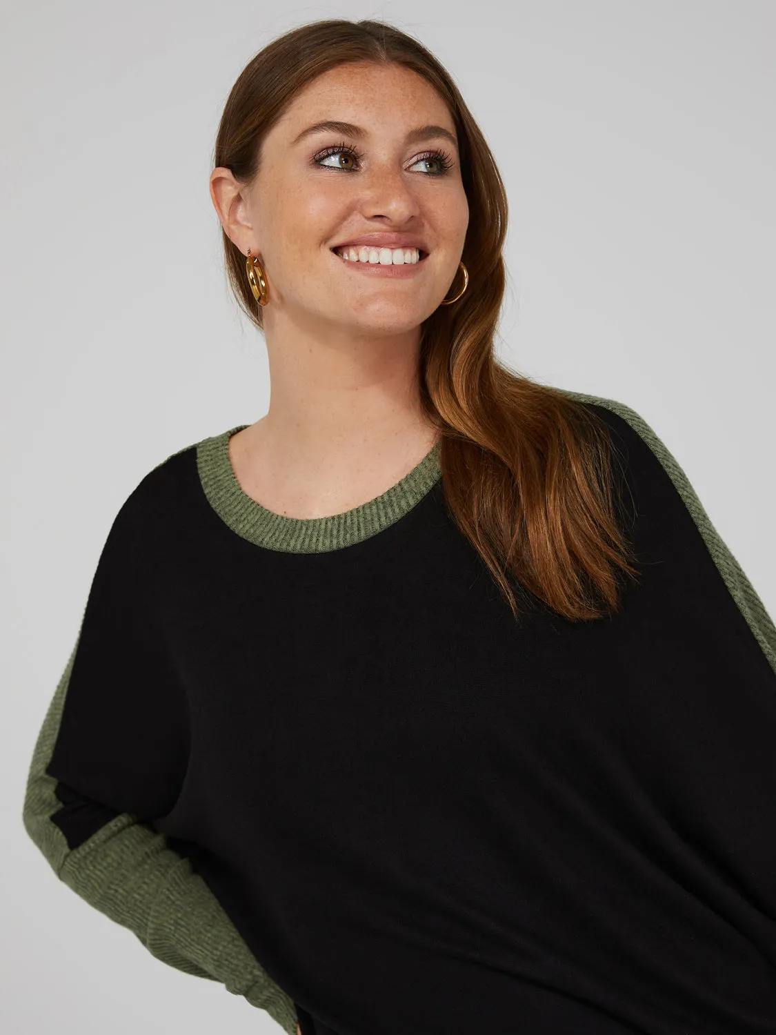 Long Dolman Sleeve Colourblock Top sold by Suzy Shier product image thumbnail 4