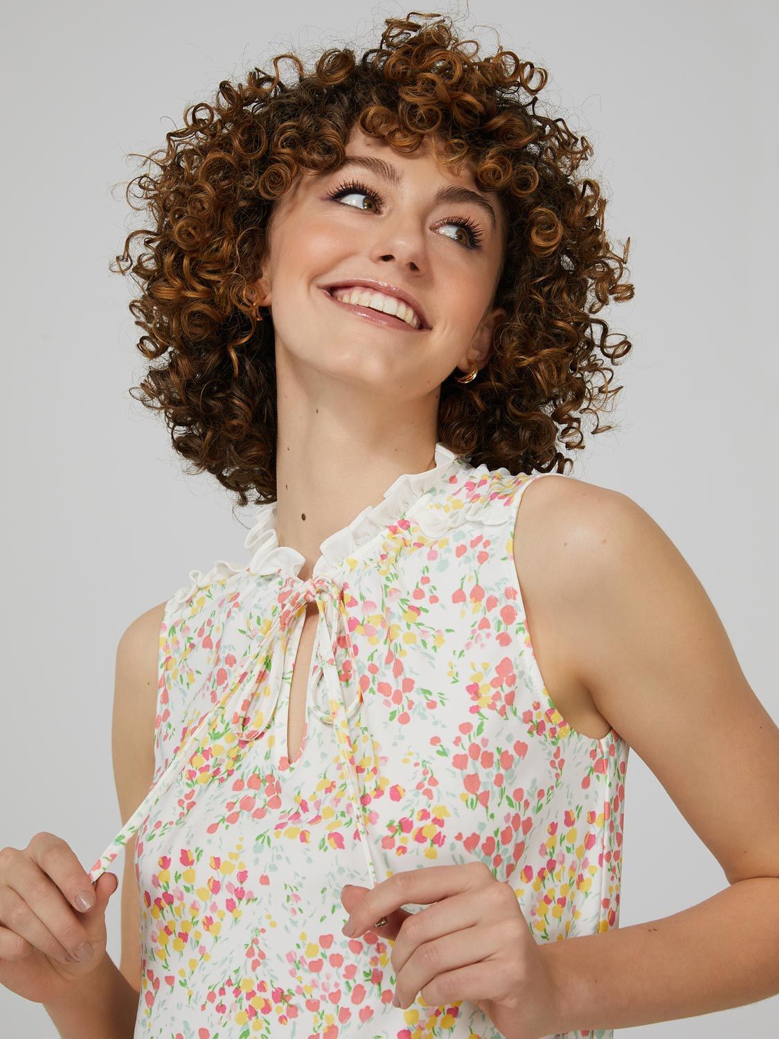 Floral Print Sleeveless V-Neck Top With Ruffle Detail sold by Suzy Shier product image thumbnail 2