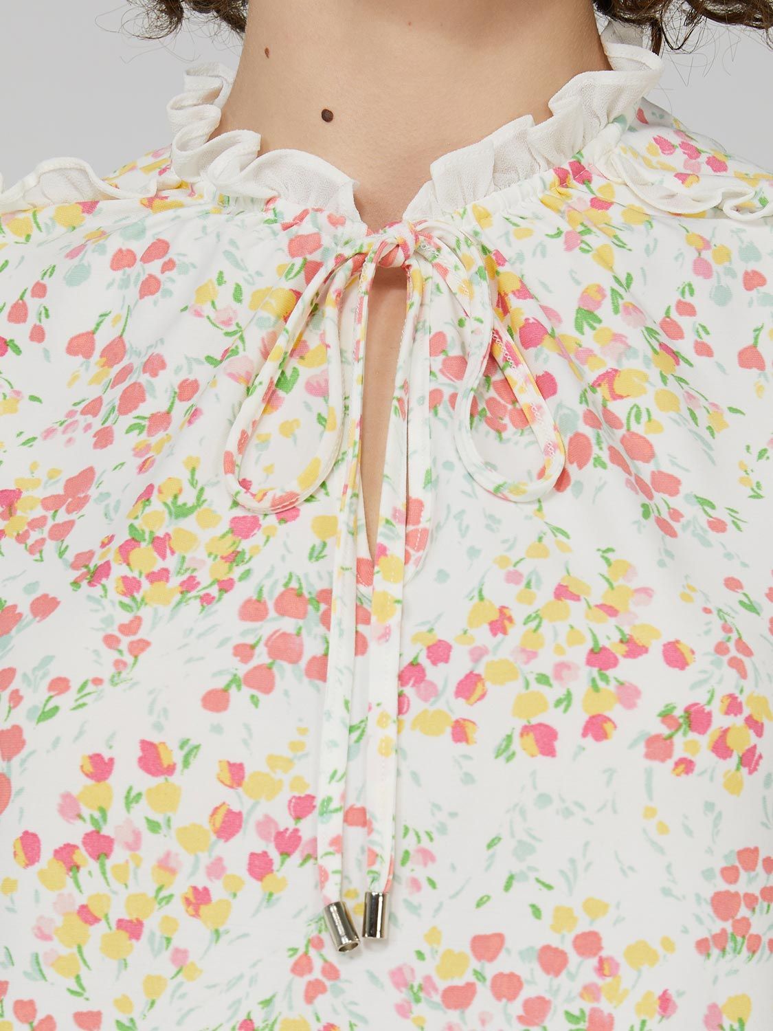 Floral Print Sleeveless V-Neck Top With Ruffle Detail sold by Suzy Shier product image thumbnail 6