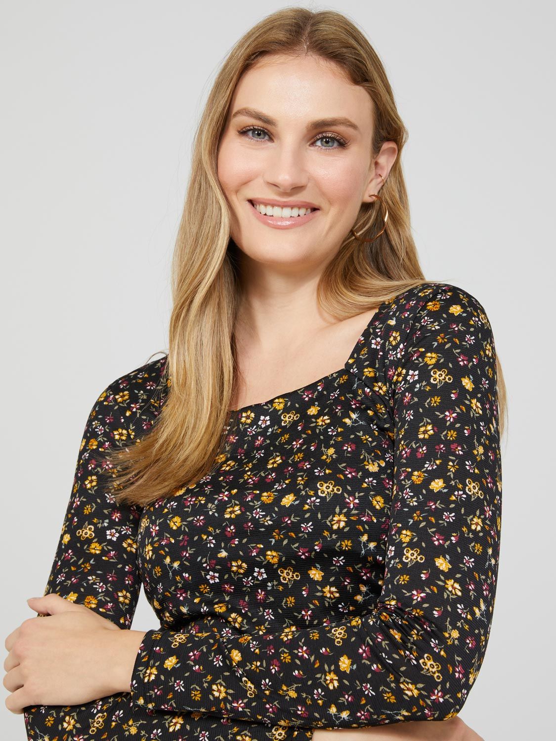 Floral Print Textured Square Neck Top With Ruched Waist sold by Suzy Shier product image thumbnail 2