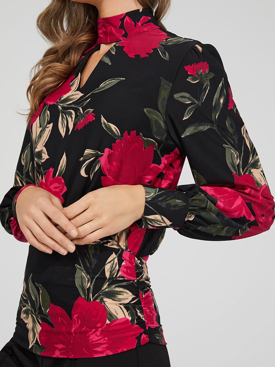 Floral Print Mock Neck Keyhole Top sold by Suzy Shier product image thumbnail 6