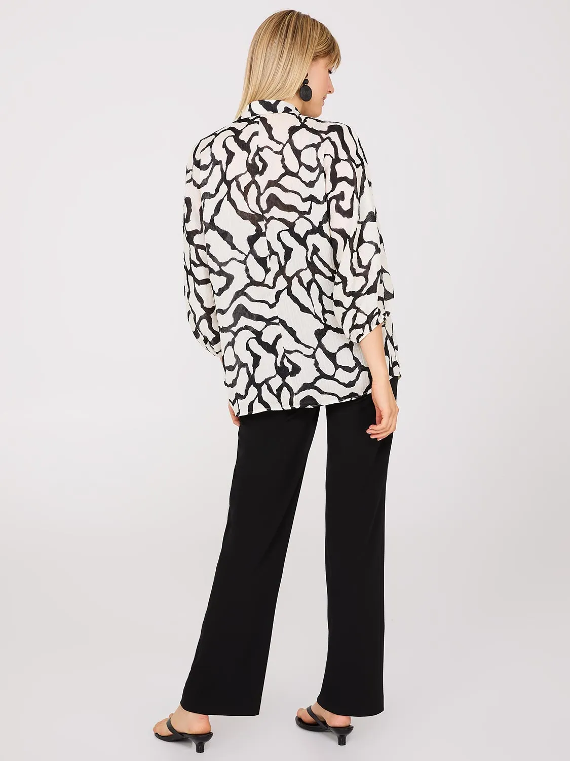 Abstract Print Crinkle Button-Front Blouse sold by Suzy Shier product image thumbnail 4