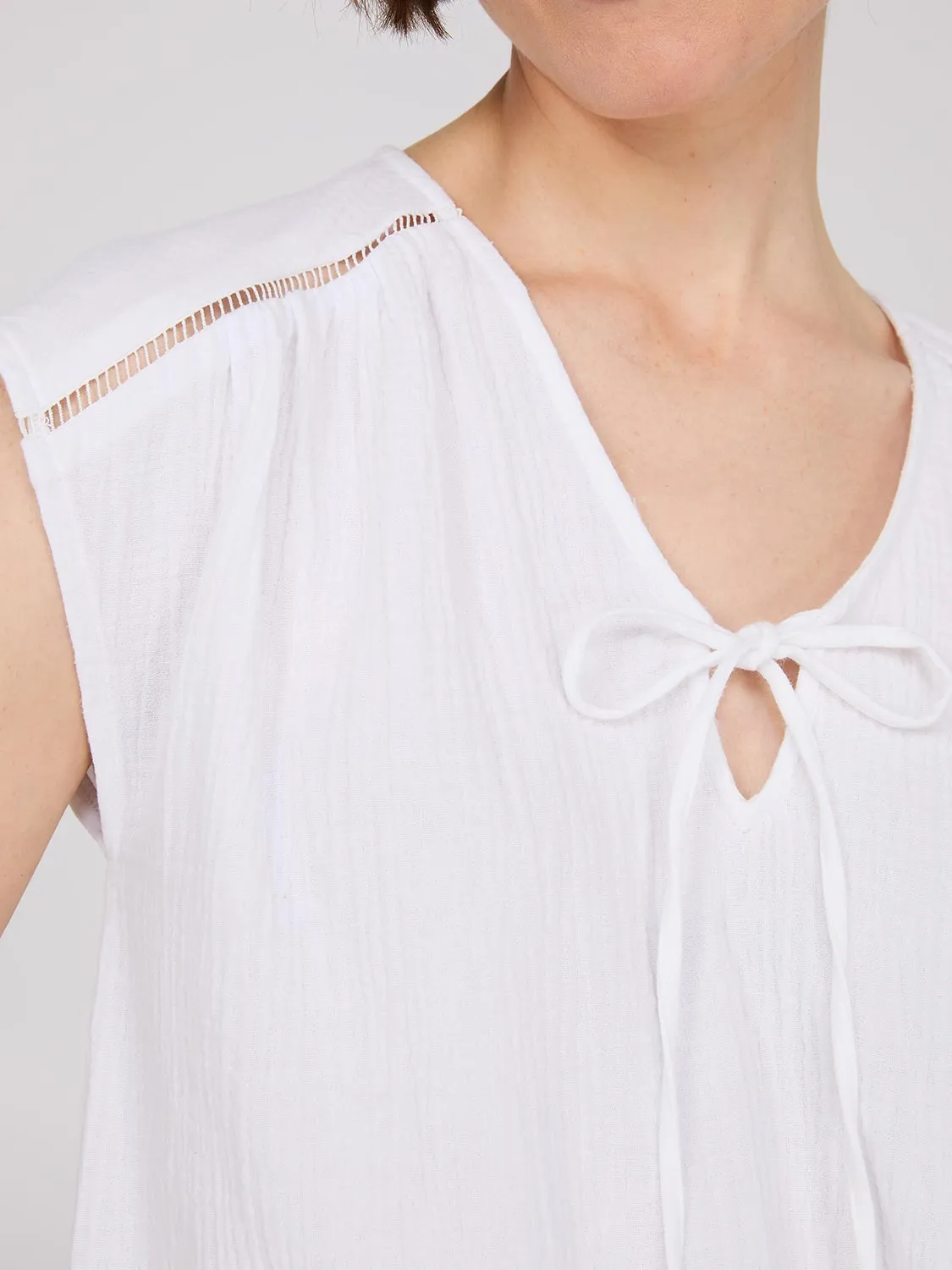 Textured Cap Sleeve Tie-Front Top sold by Suzy Shier product image thumbnail 4