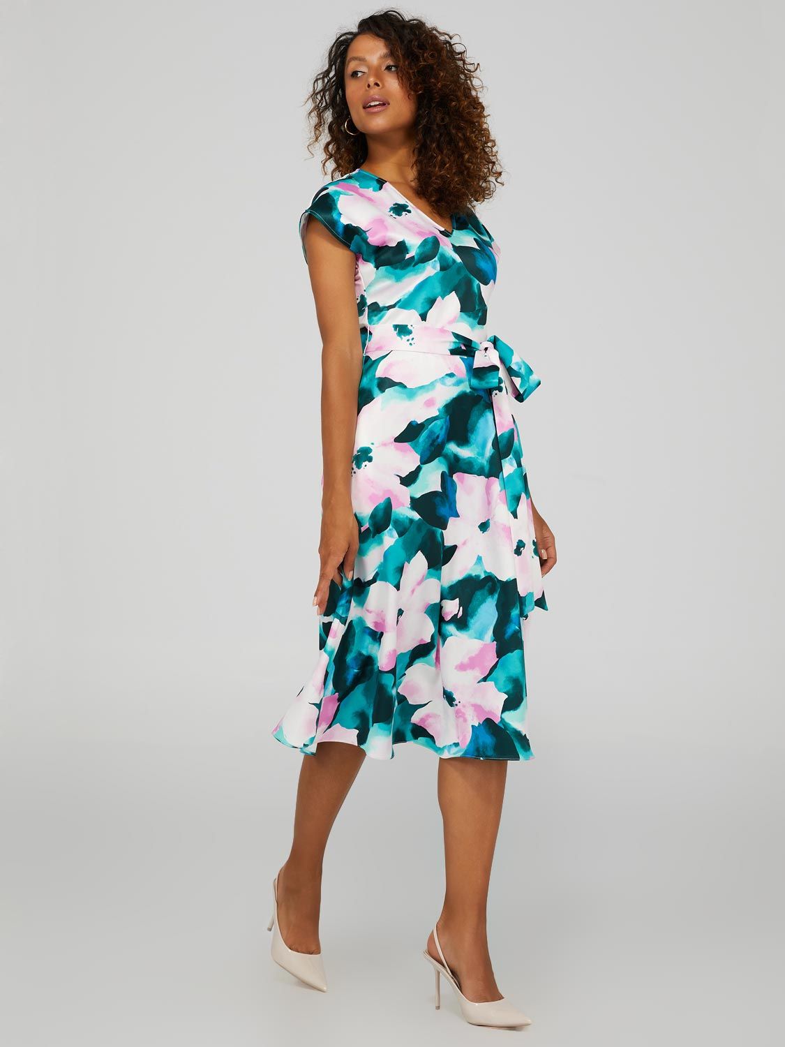 Floral Print V-Neck Midi Dress With Pockets sold by Suzy Shier product image thumbnail 4