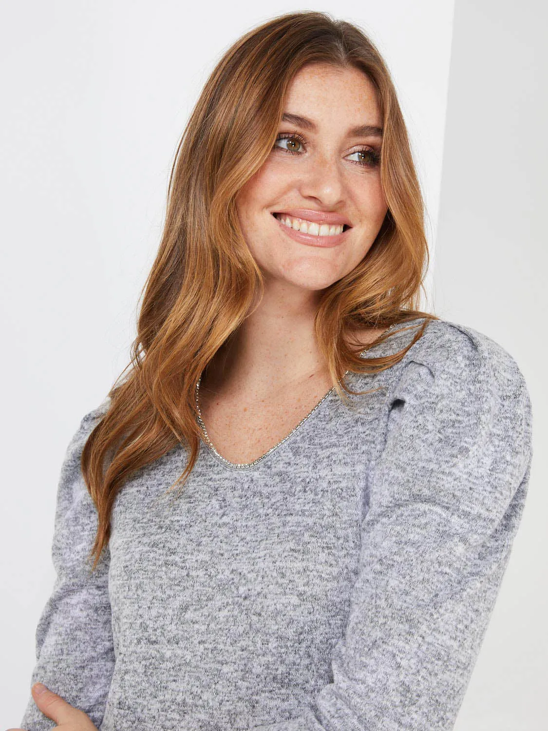 3/4 Puff Sleeve Rhinestone V-Neck Top sold by Suzy Shier product image thumbnail 2