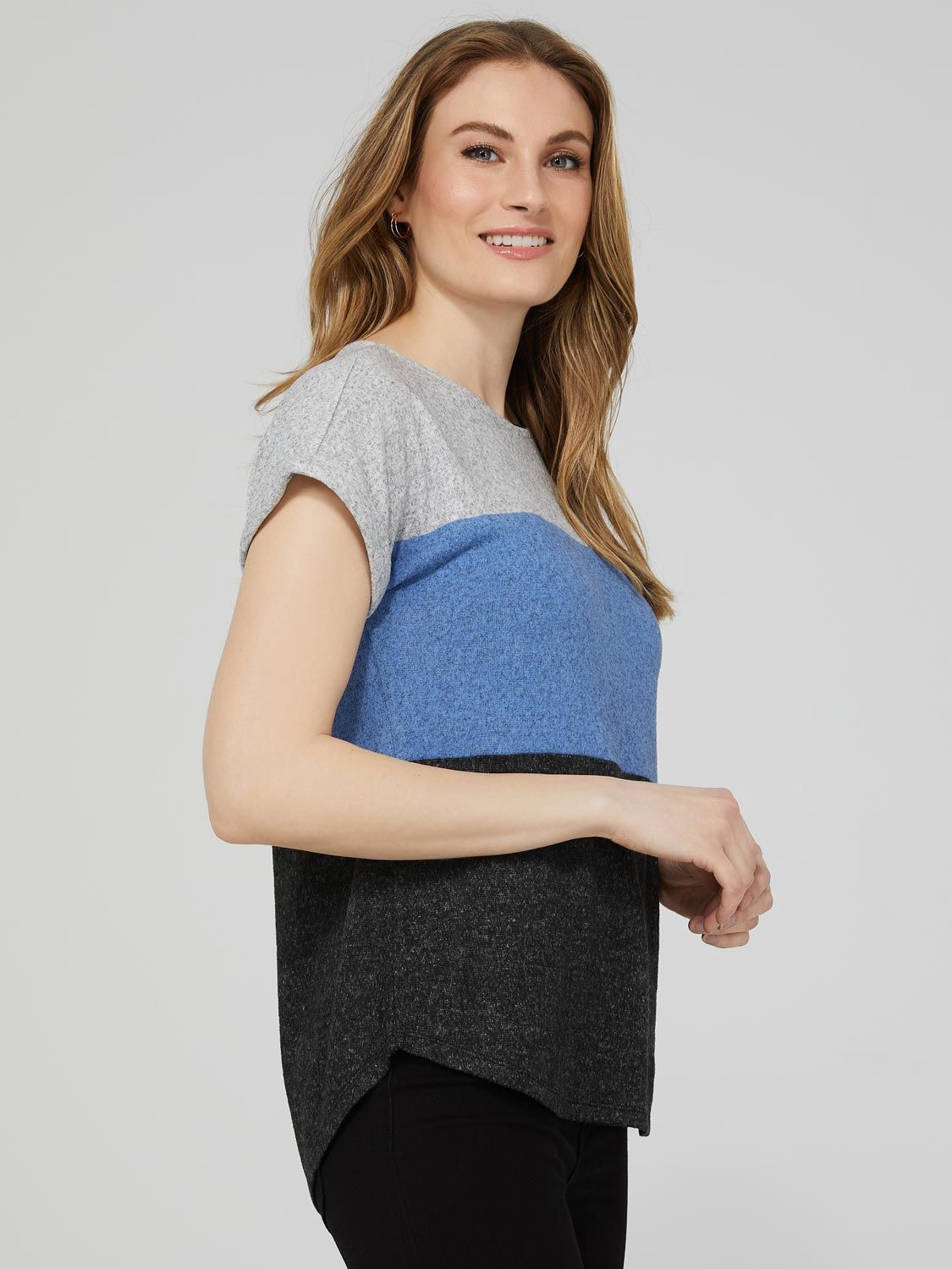 Colourblock Cuffed Sleeve T-Shirt With High-Low Hem sold by Suzy Shier product image thumbnail 3