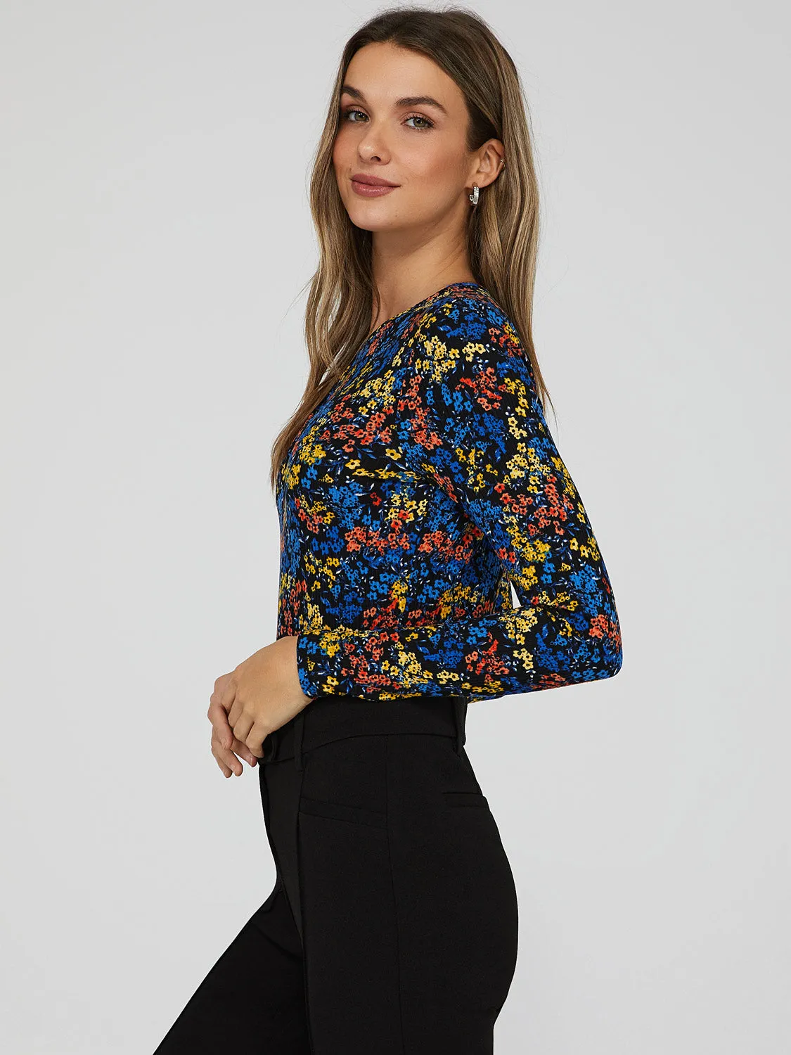 Floral Print Keyhole Front Top sold by Suzy Shier product image thumbnail 3