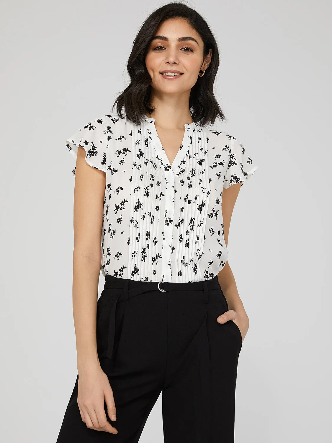 Printed Crepe Chiffon Blouse WIth Pintuck Detail sold by Suzy Shier product image thumbnail 4