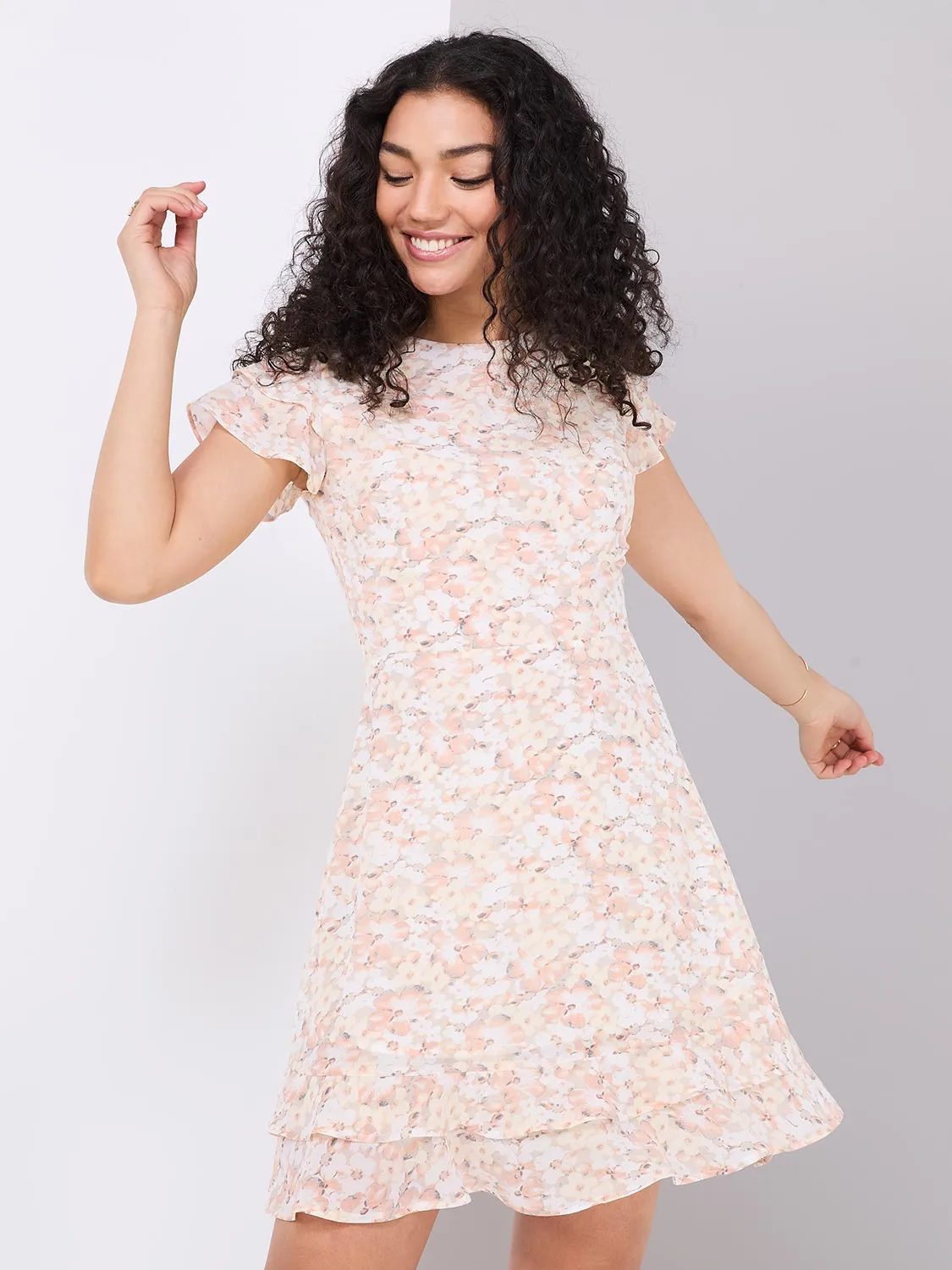 Floral Print Chiffon Dress With Ruffle Details sold by Suzy Shier product image thumbnail 2
