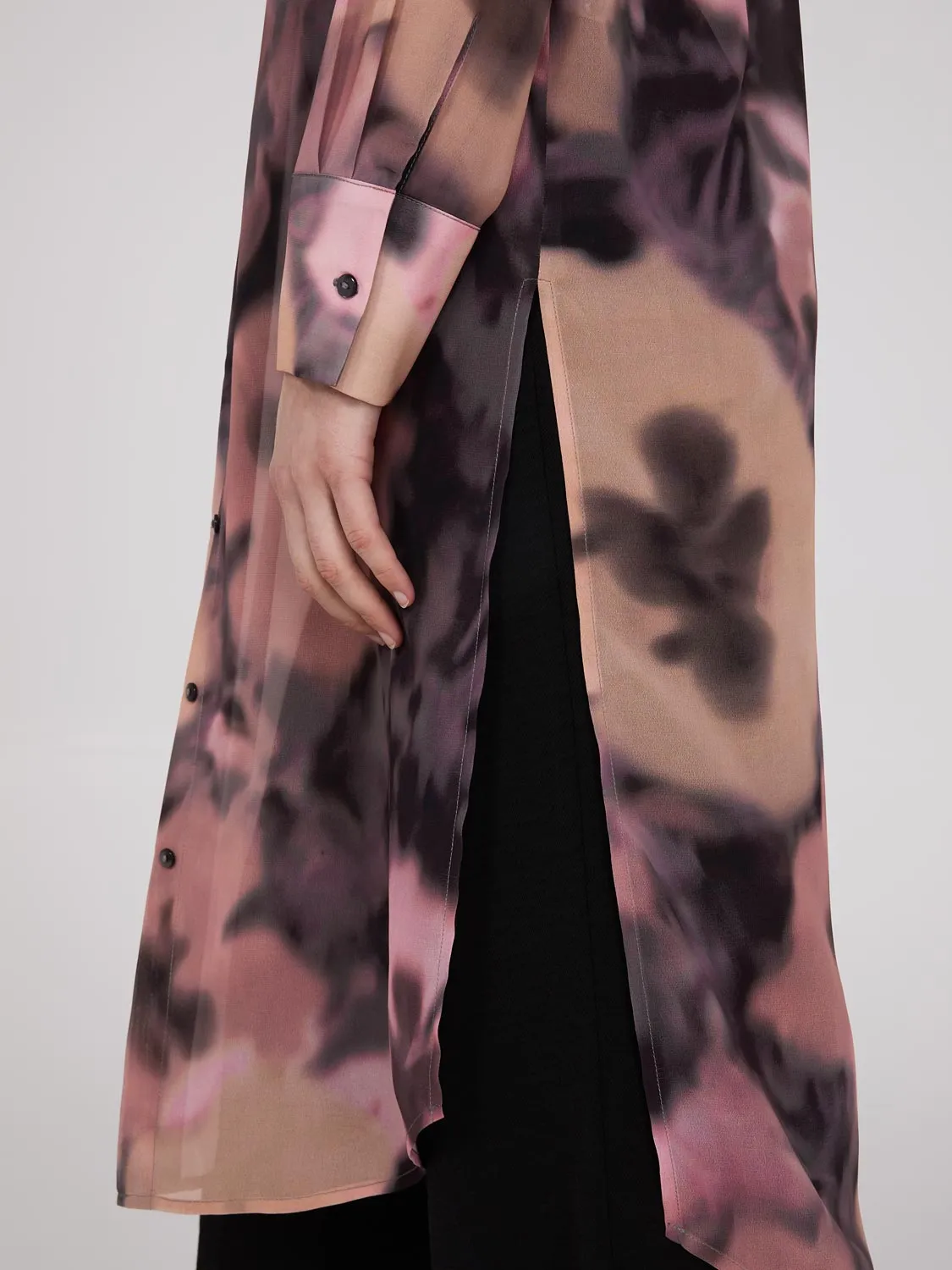 Floral Print Chiffon Button-Front Tunic Blouse sold by Suzy Shier product image thumbnail 4