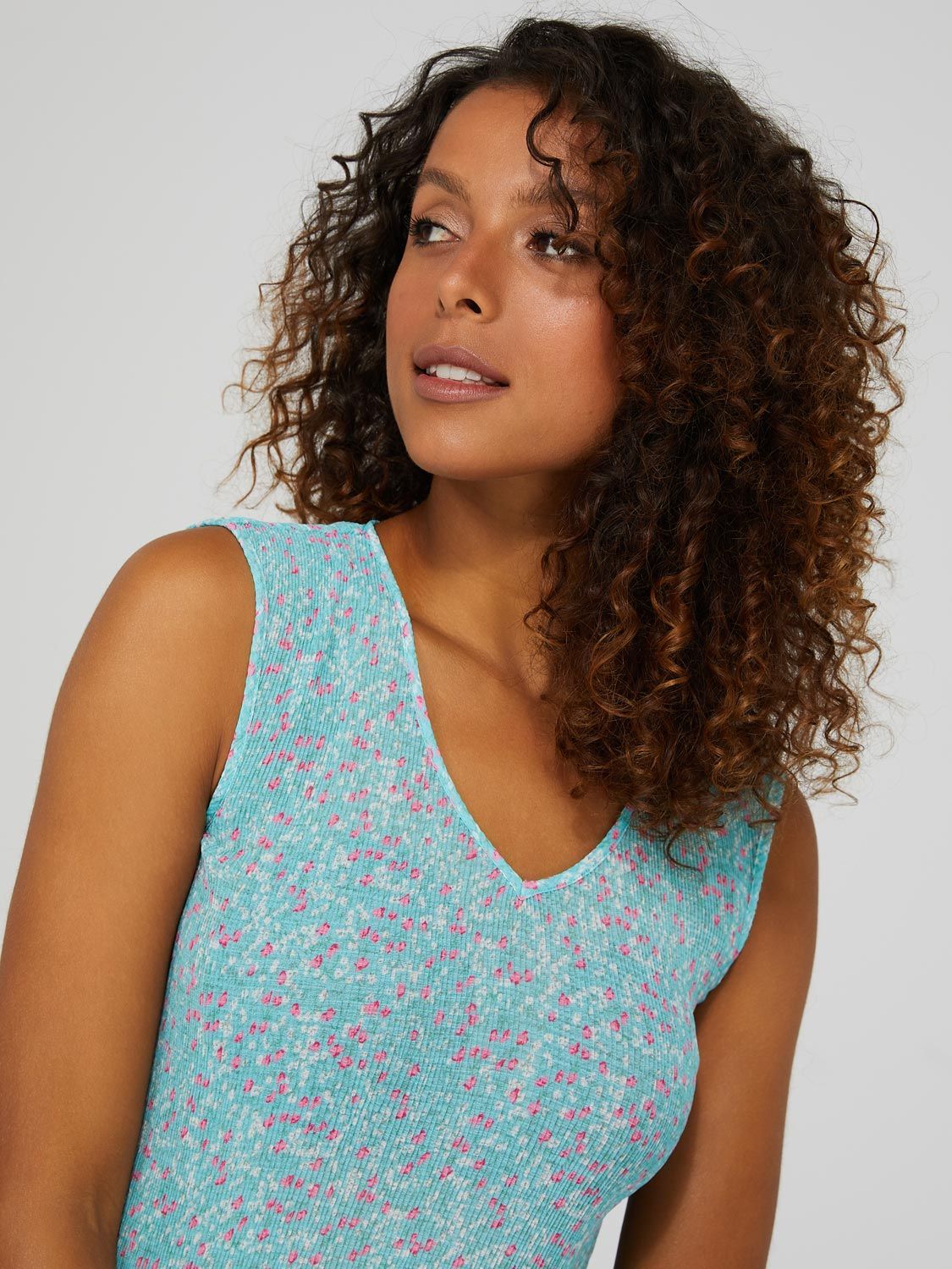 Sleeveless Plisse Blouse sold by Suzy Shier product image thumbnail 2