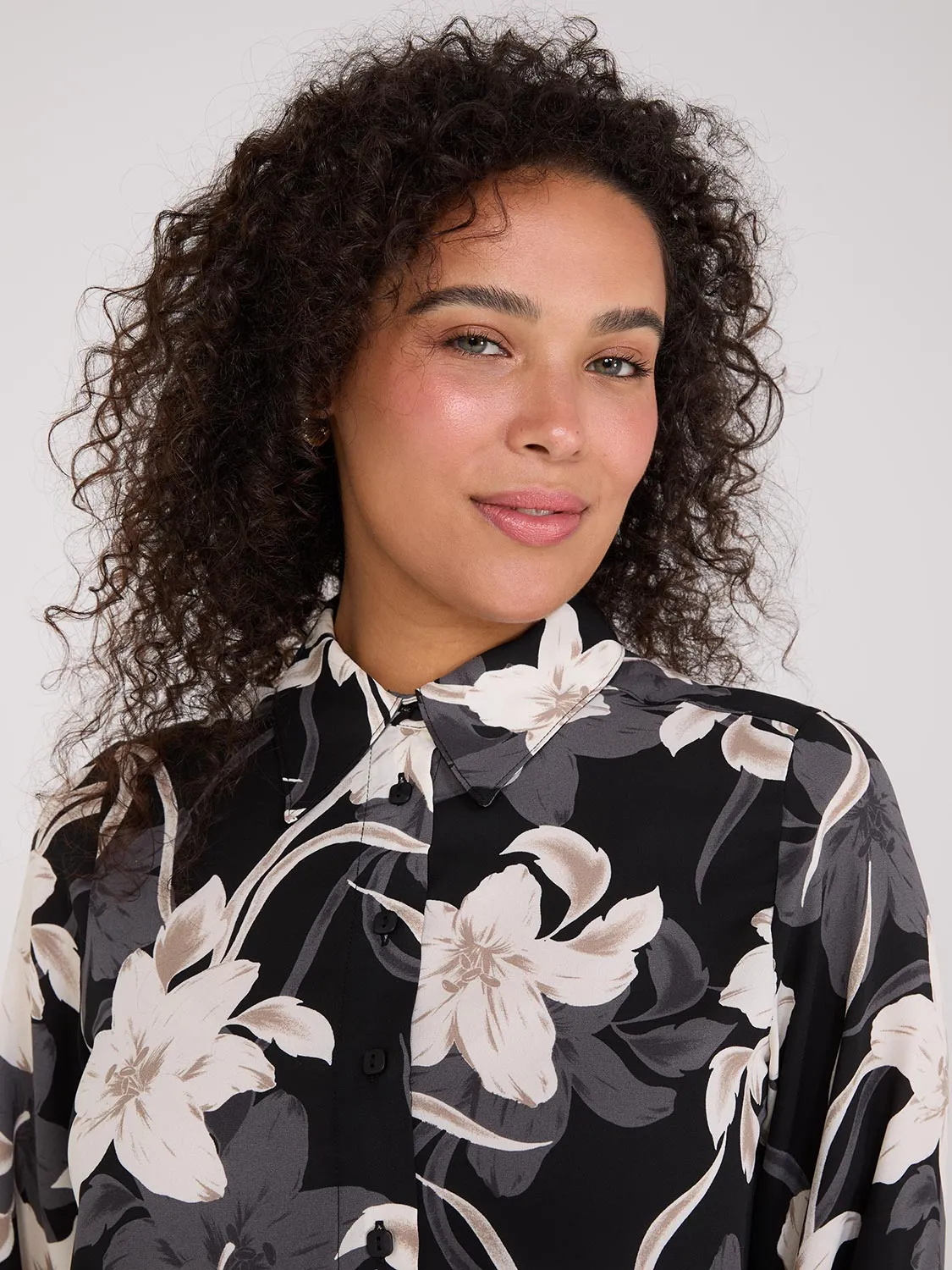 Floral Print Crepe Chiffon Button-Front Blouse sold by Suzy Shier product image thumbnail 3