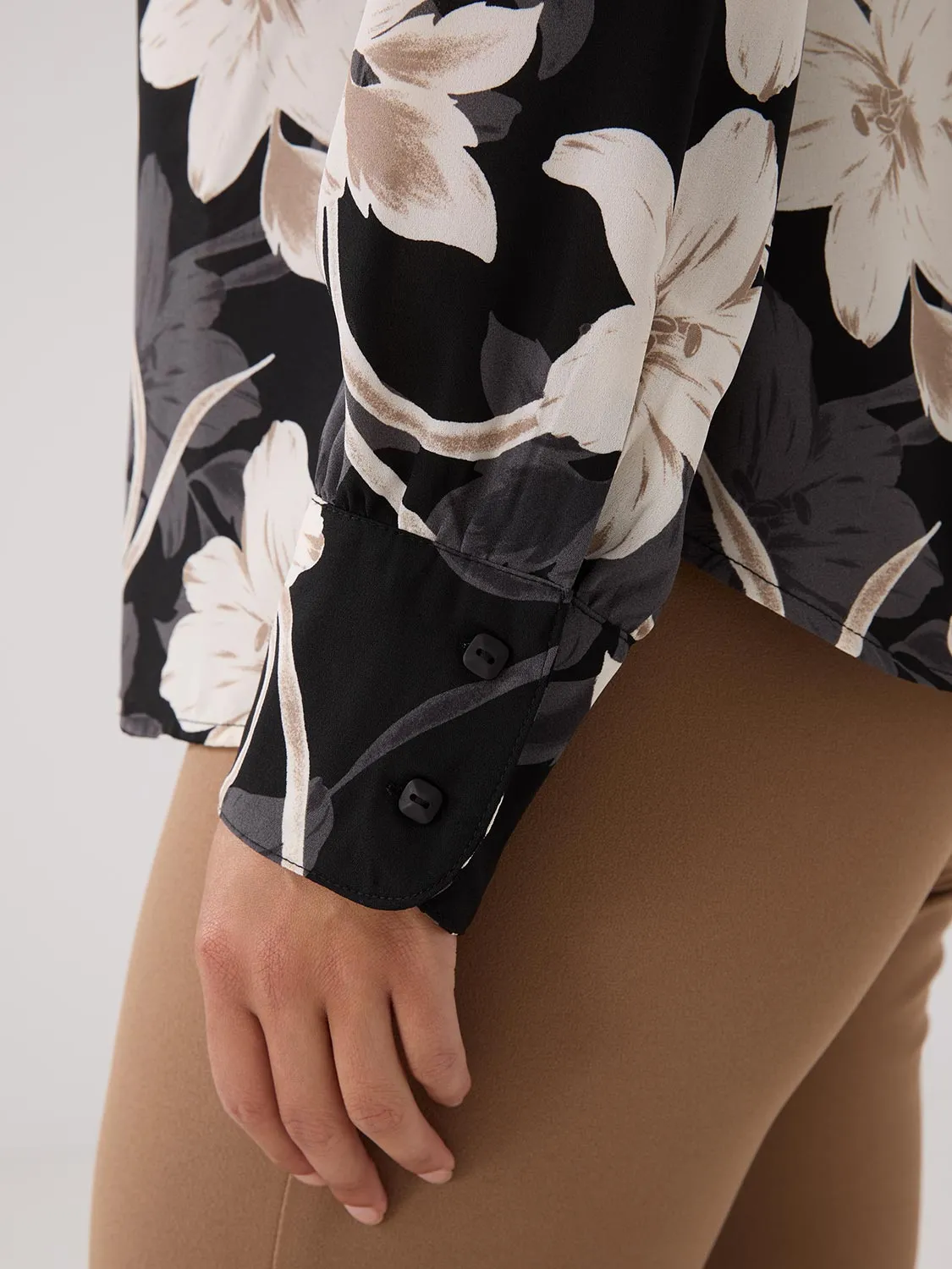 Floral Print Crepe Chiffon Button-Front Blouse sold by Suzy Shier product image thumbnail 4