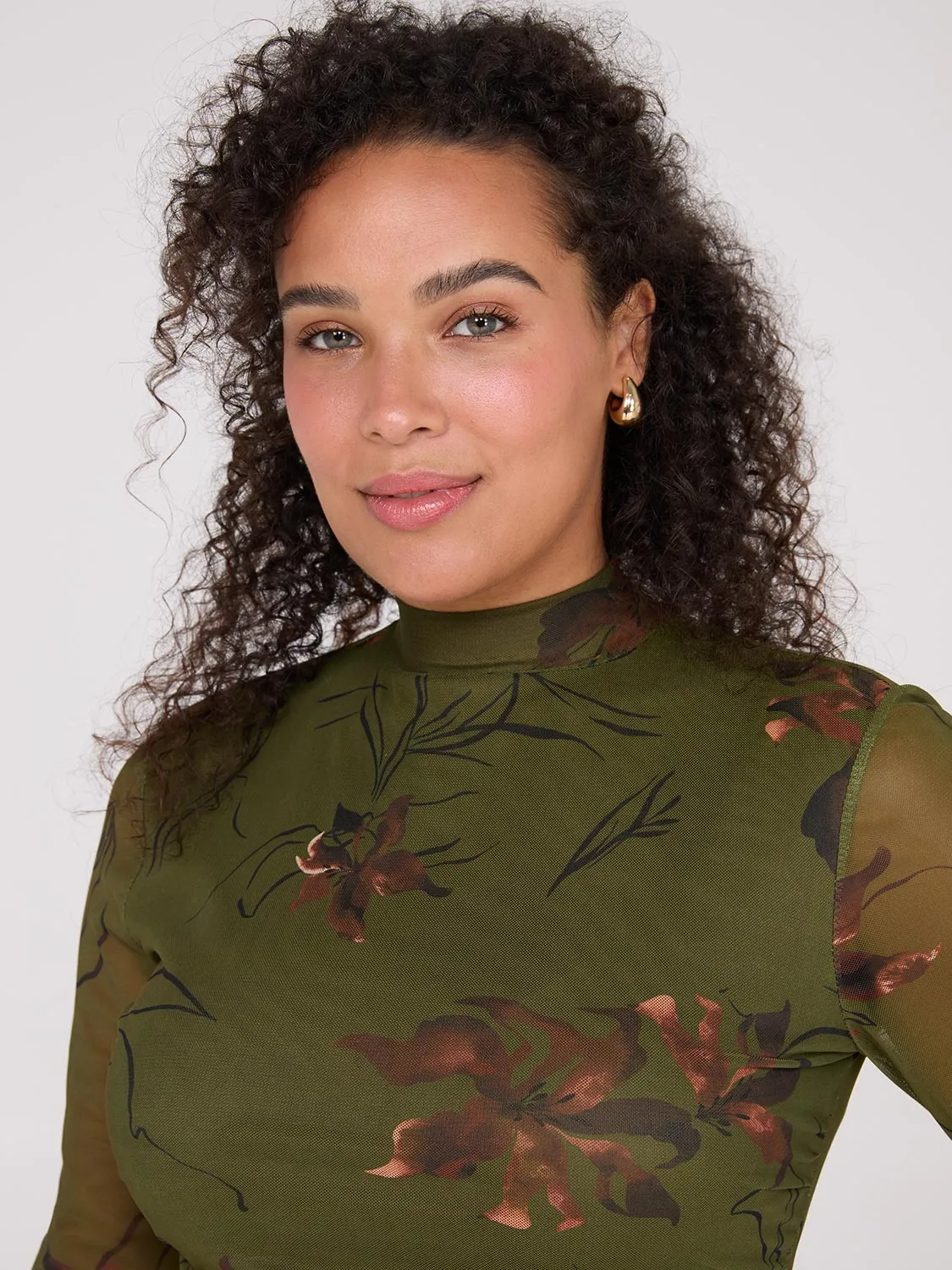 Floral Print Mock Neck Mesh Dress sold by Suzy Shier product image thumbnail 5