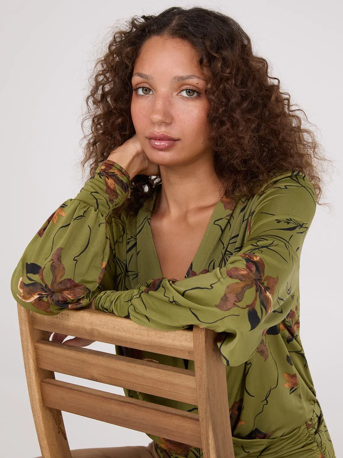 Floral Print Crossover Top With Ruched Details sold by Suzy Shier product image thumbnail 2