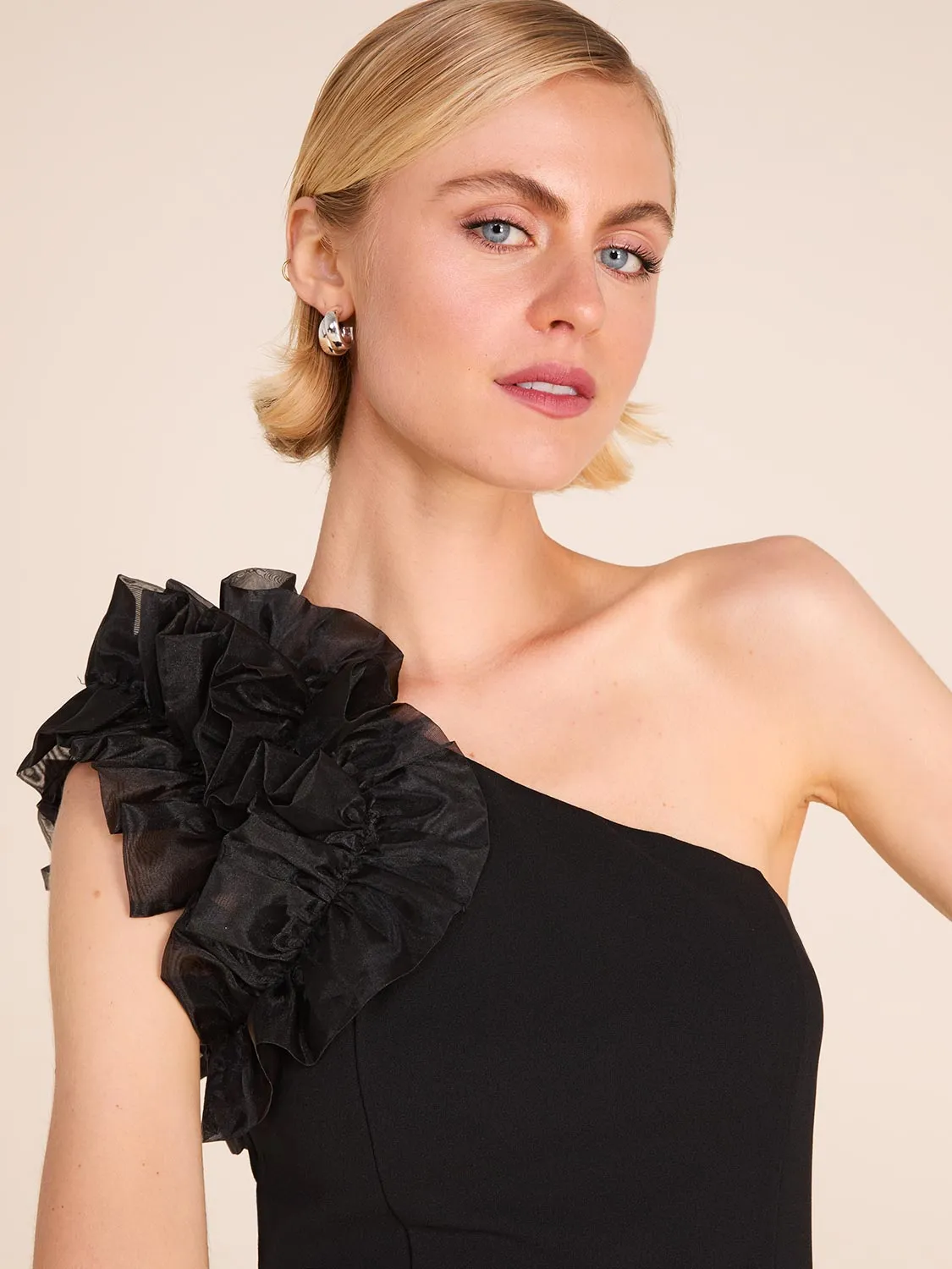 One-Shoulder Knee Length Sheath Dress sold by Suzy Shier product image thumbnail 2