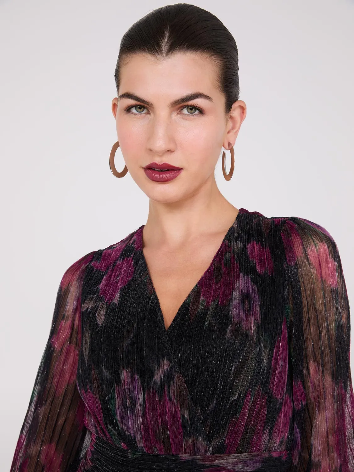 Floral Print Crossover Plisse Midi Dress sold by Suzy Shier product image thumbnail 2