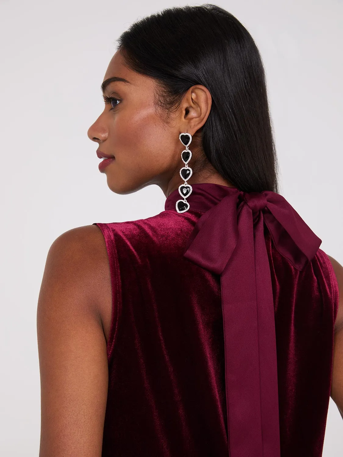 Sleeveless Mock Neck Velvet Top sold by Suzy Shier product image thumbnail 2