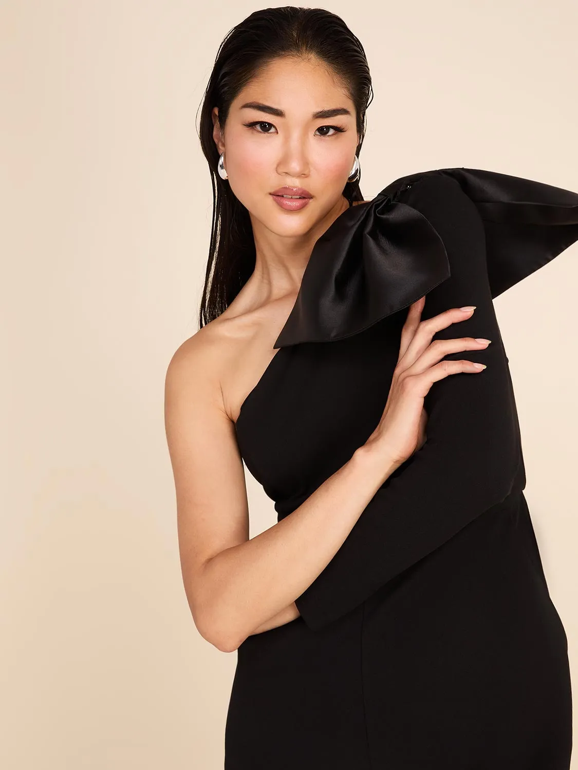 One-Shoulder Jumpsuit With Bow sold by Suzy Shier product image thumbnail 2