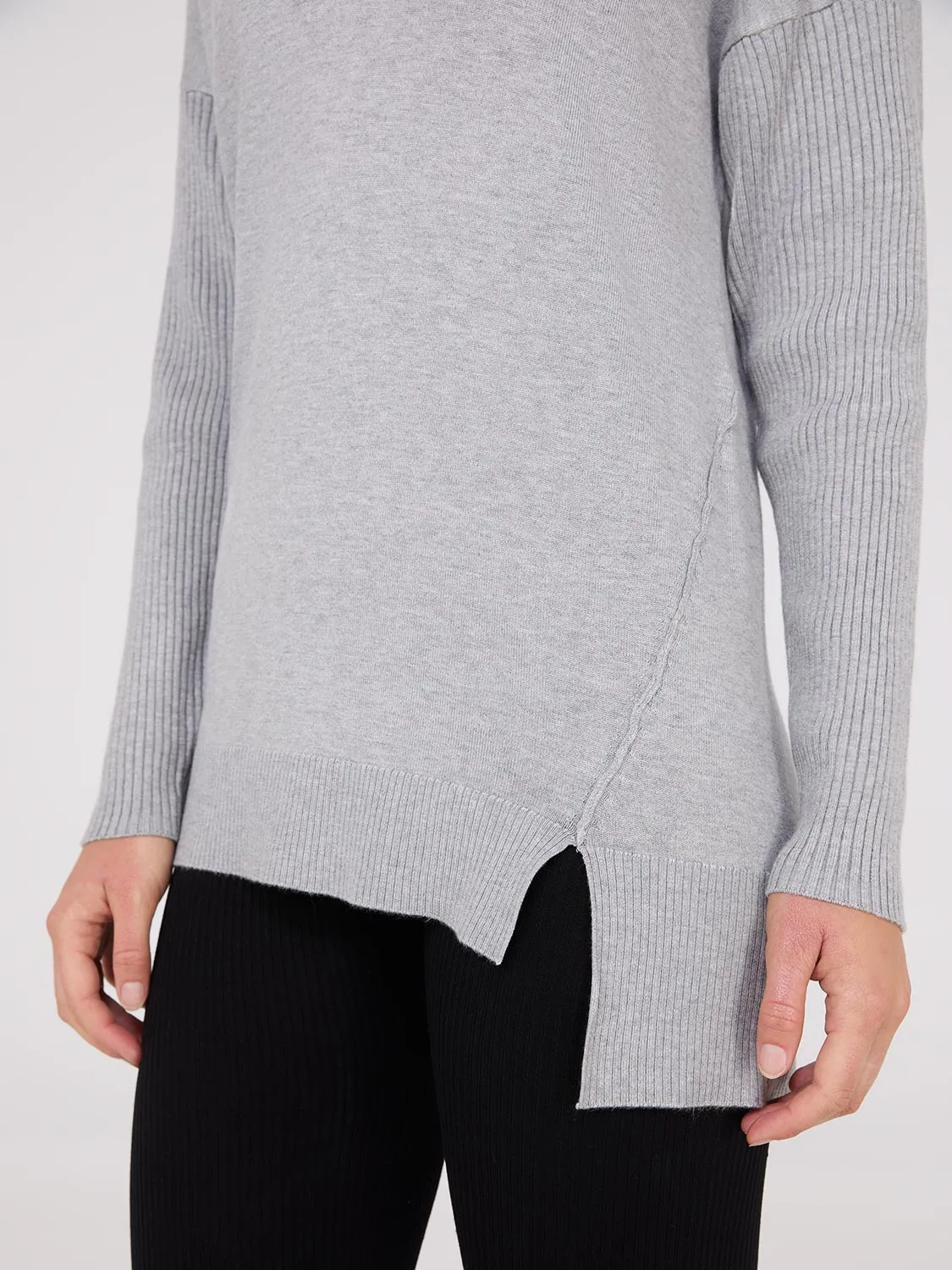 Ribbed V-Neck Tunic Top sold by Suzy Shier product image thumbnail 2