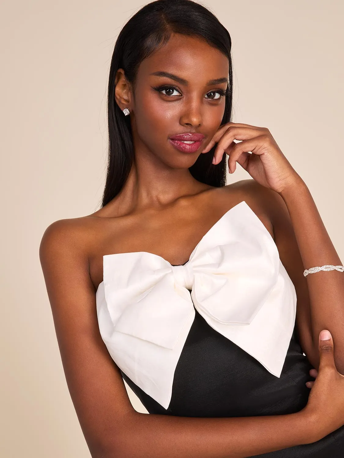 Strapless Mini Dress With Satin Bow sold by Suzy Shier product image thumbnail 3