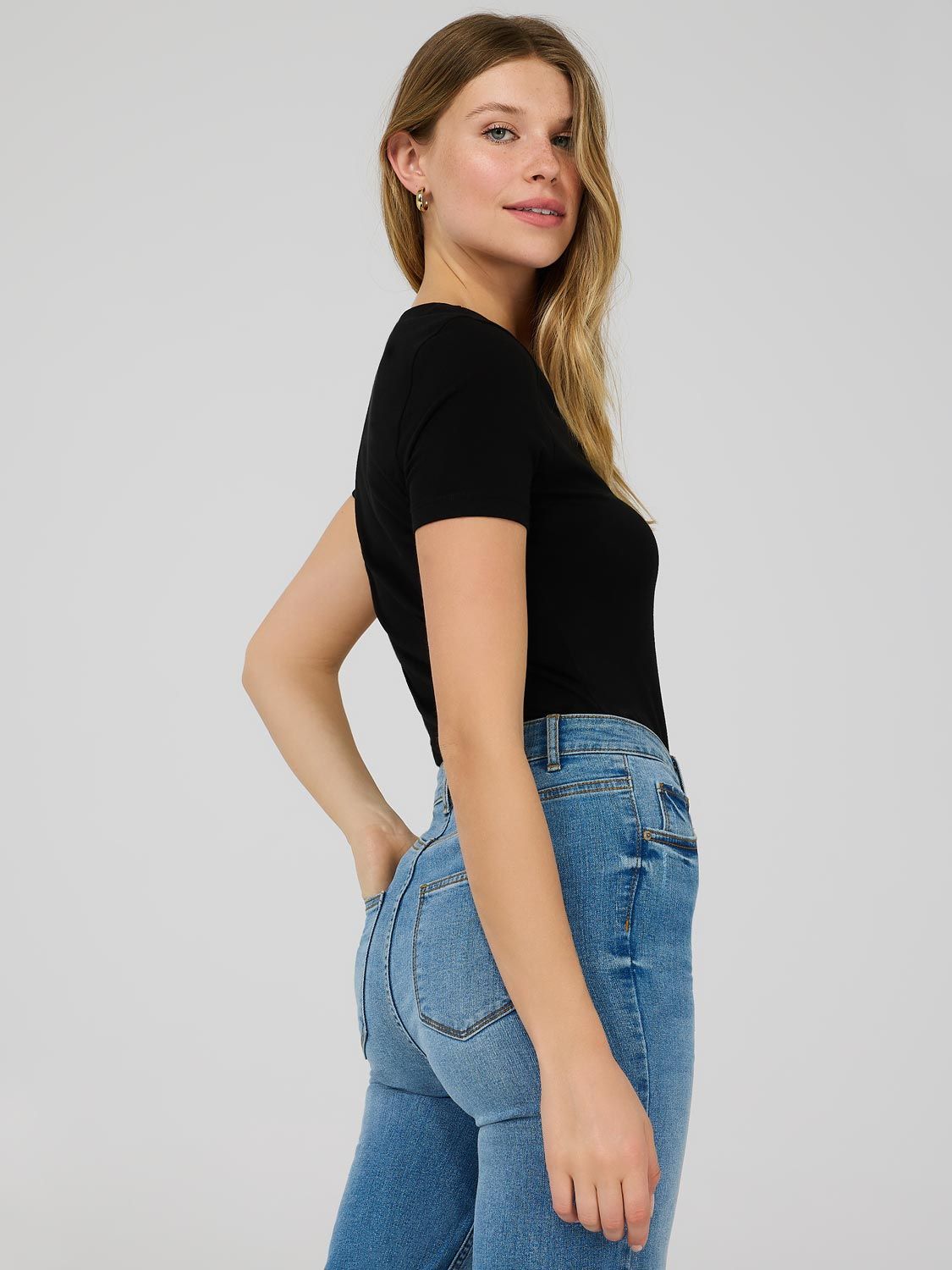 Short Sleeve Scoop Neck T-Shirt sold by Suzy Shier product image thumbnail 7